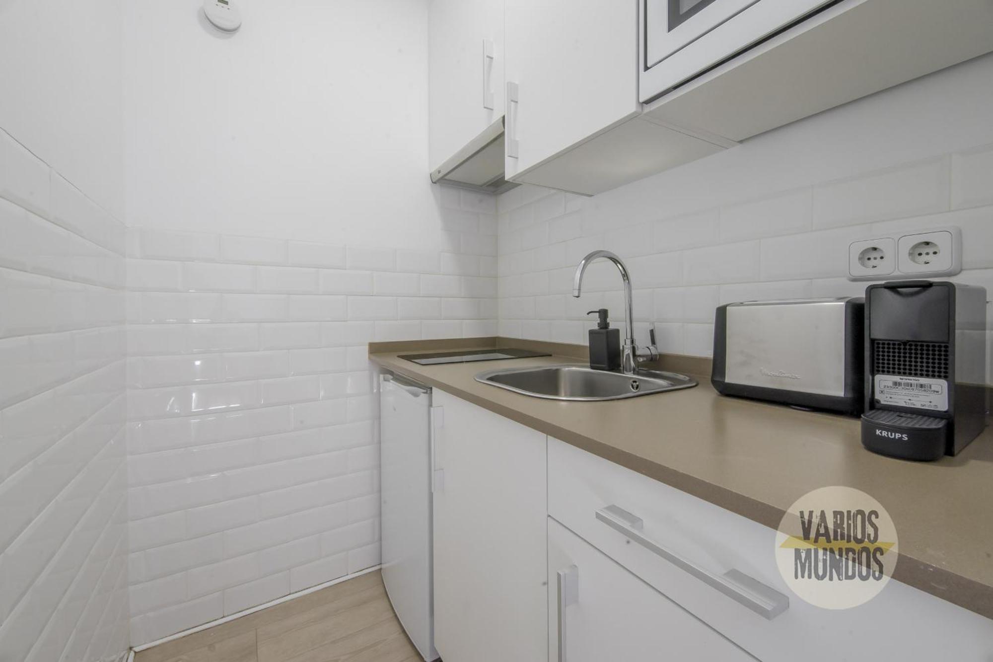 Apartamento Elegant 4pax En Letras-cortes Madrid