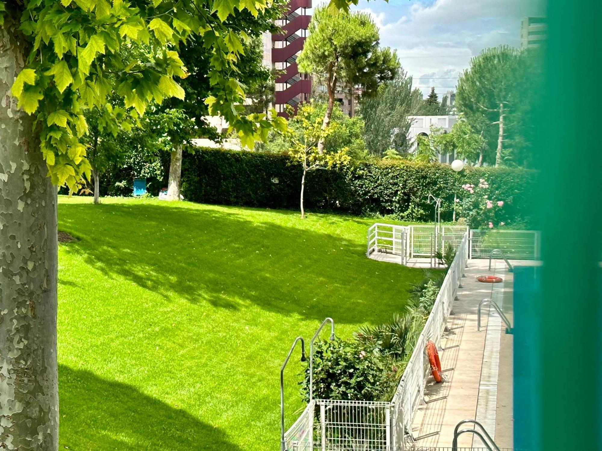 Arturo Soria Con Piscina Y Bar Apartamento Madrid