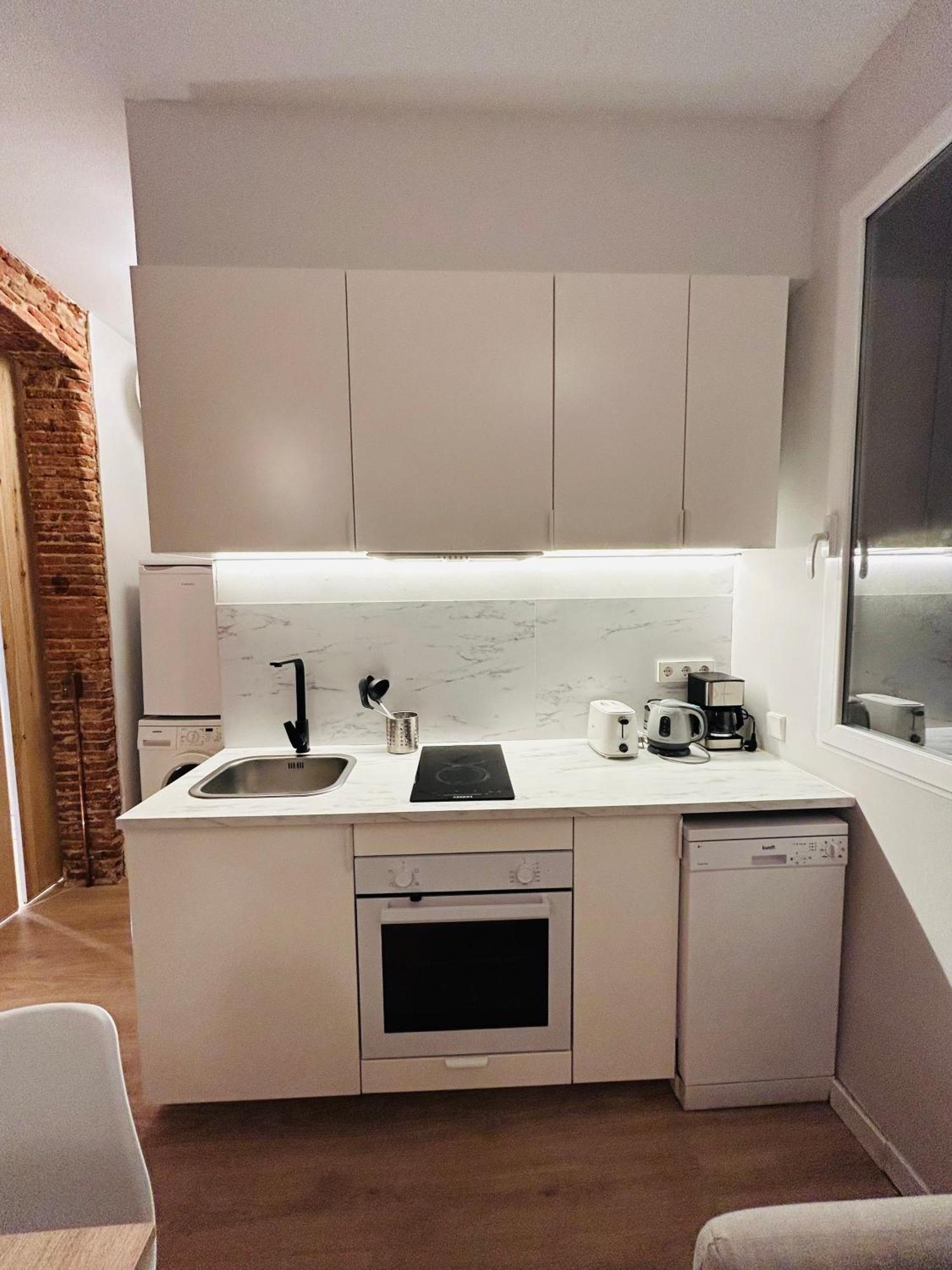 Apartamento Cozy In Cuatro Caminos Area *