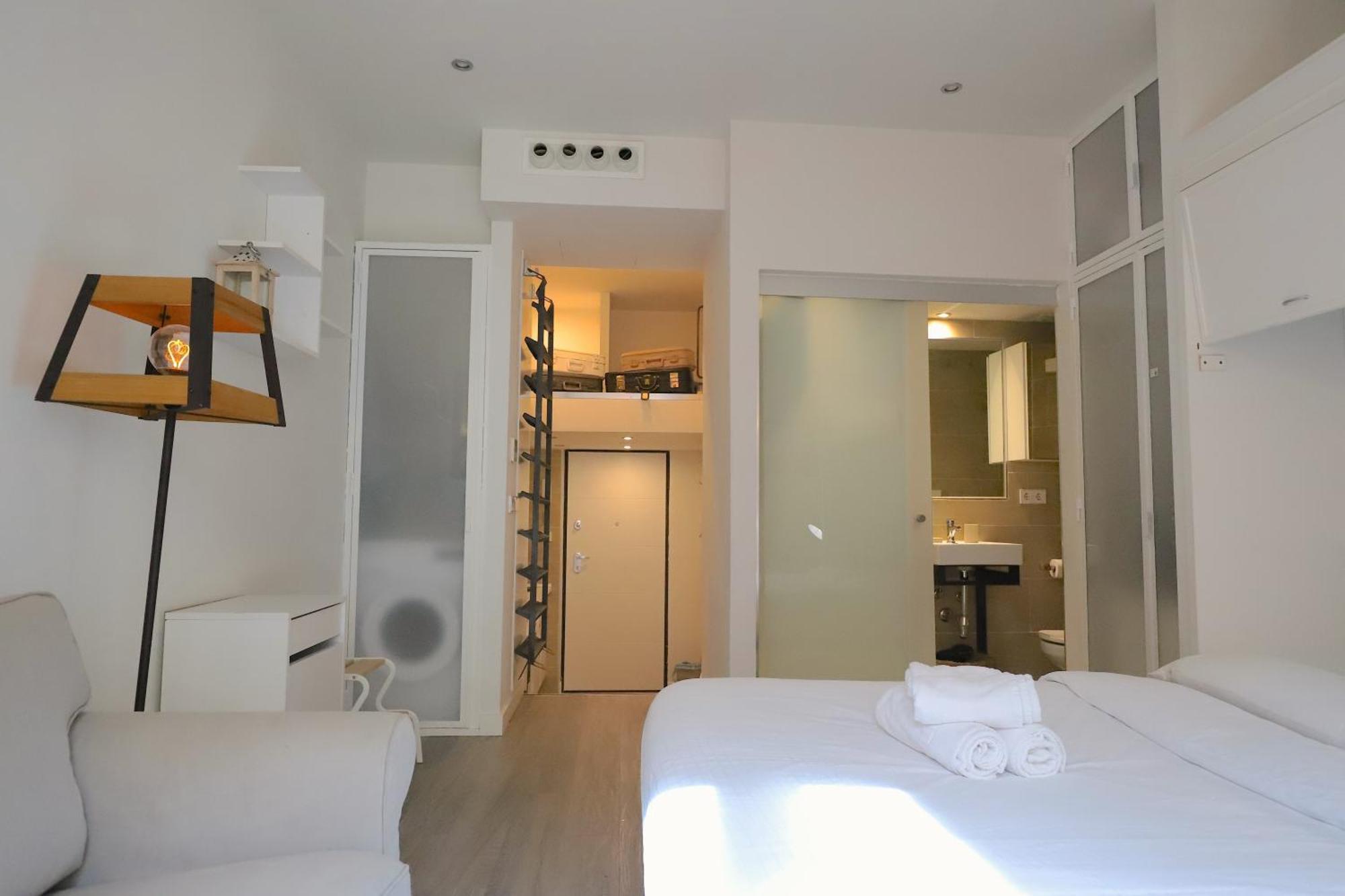 Estudios Plaza Comendadora Apartment
