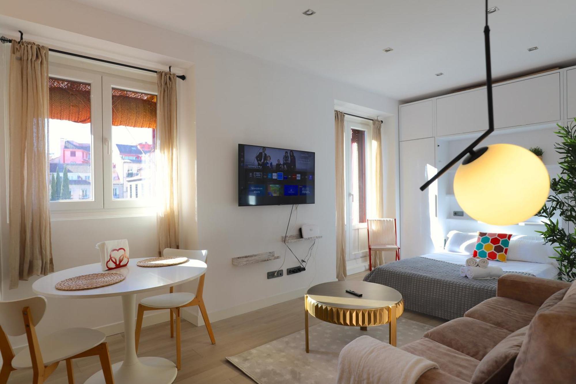 Estudios Plaza Comendadora Apartment Madrid