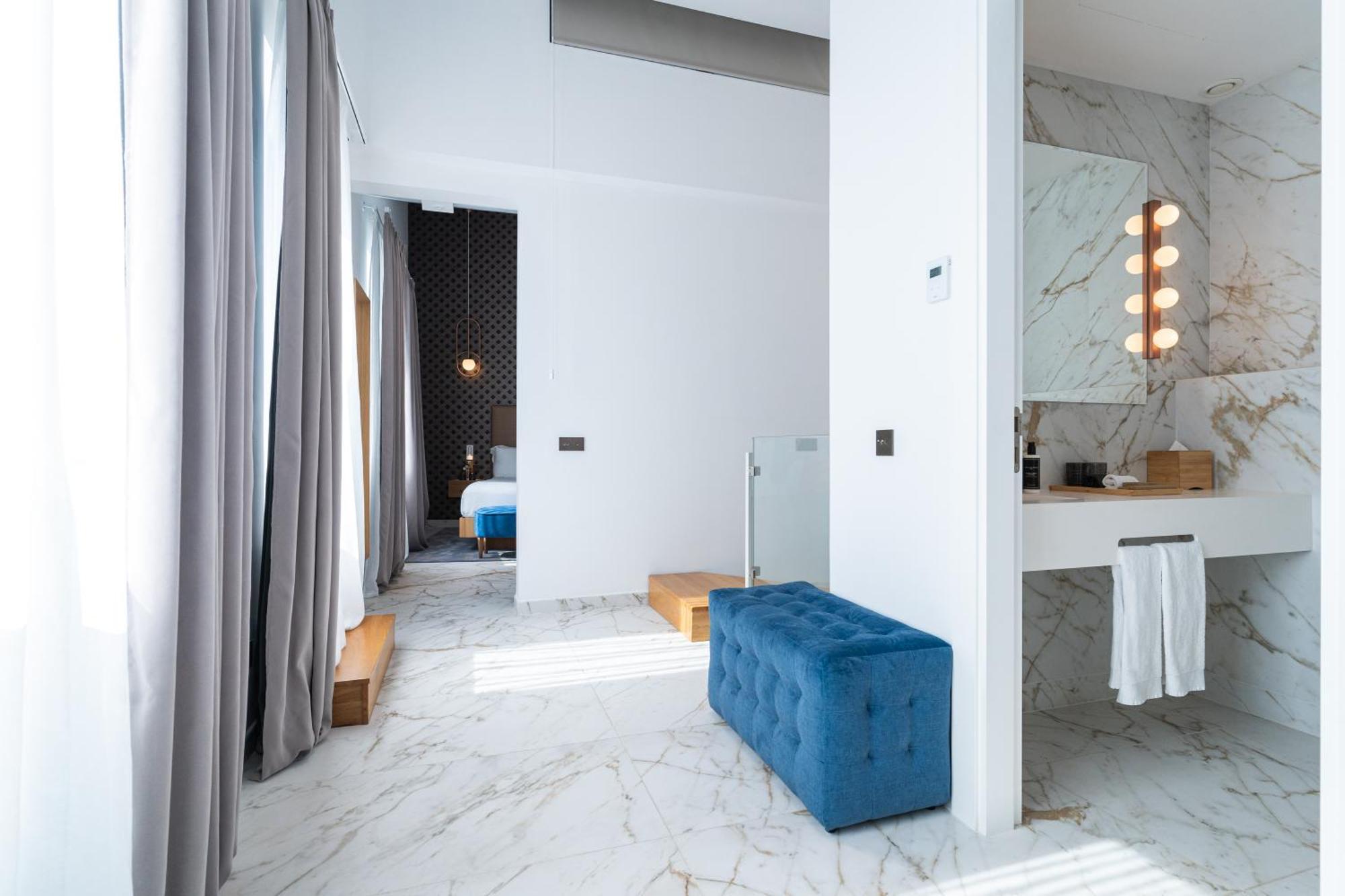 Hotel Umusic 5*