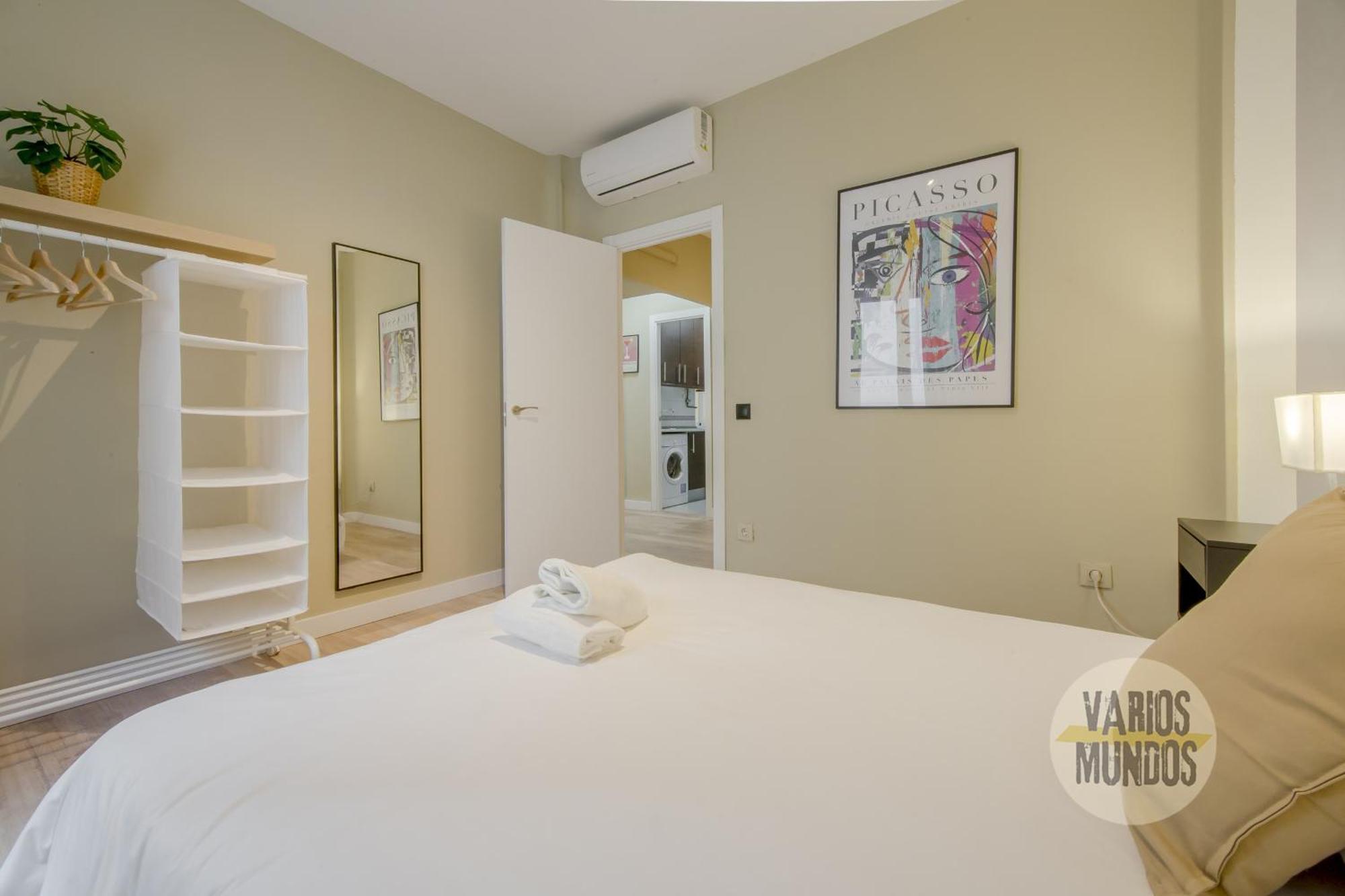 Practico 7pax En Calle Santa Ana Centro De Apartment Madrid