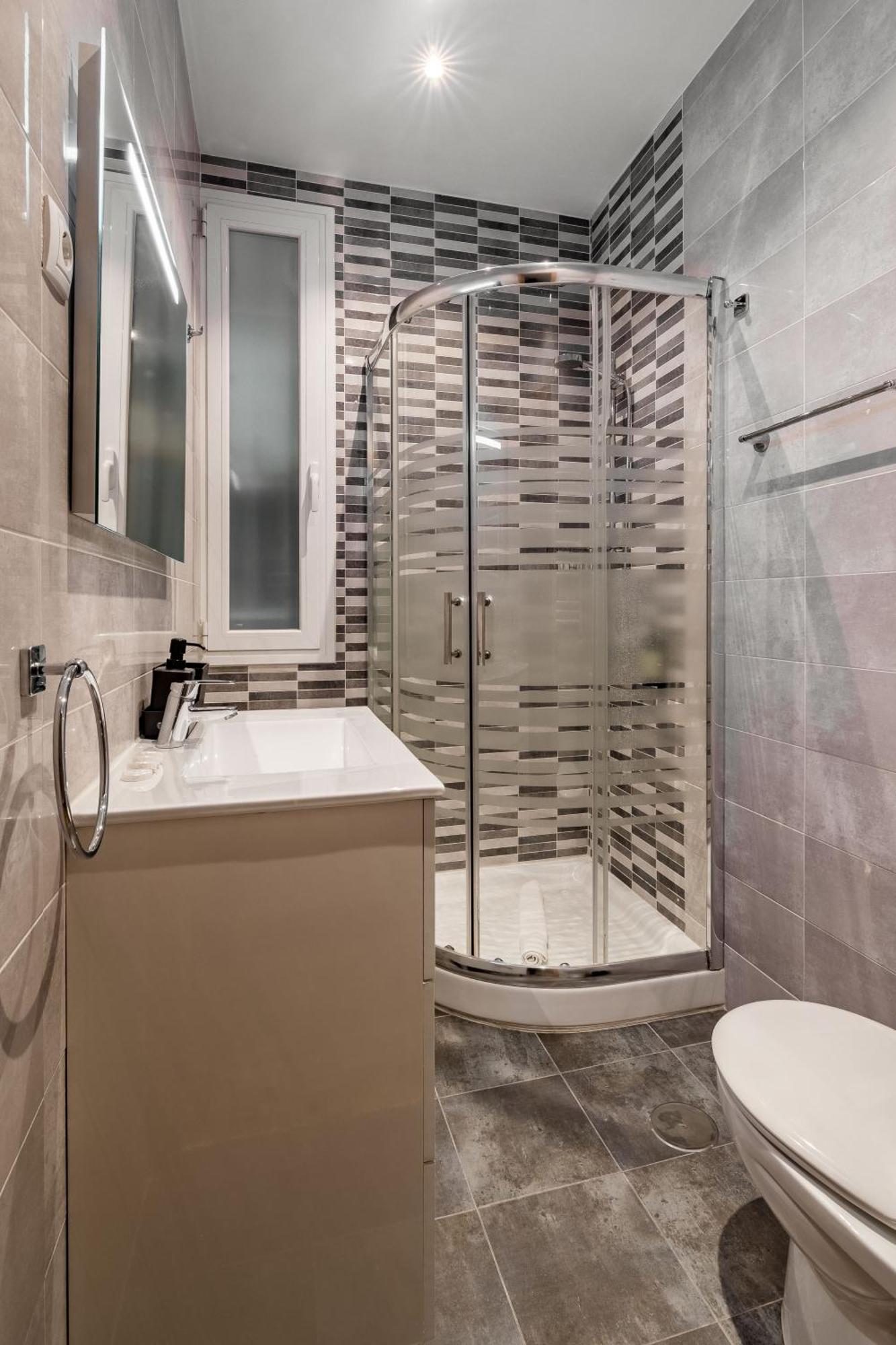 Charming Embajadores Ii - Apartamento Madrid