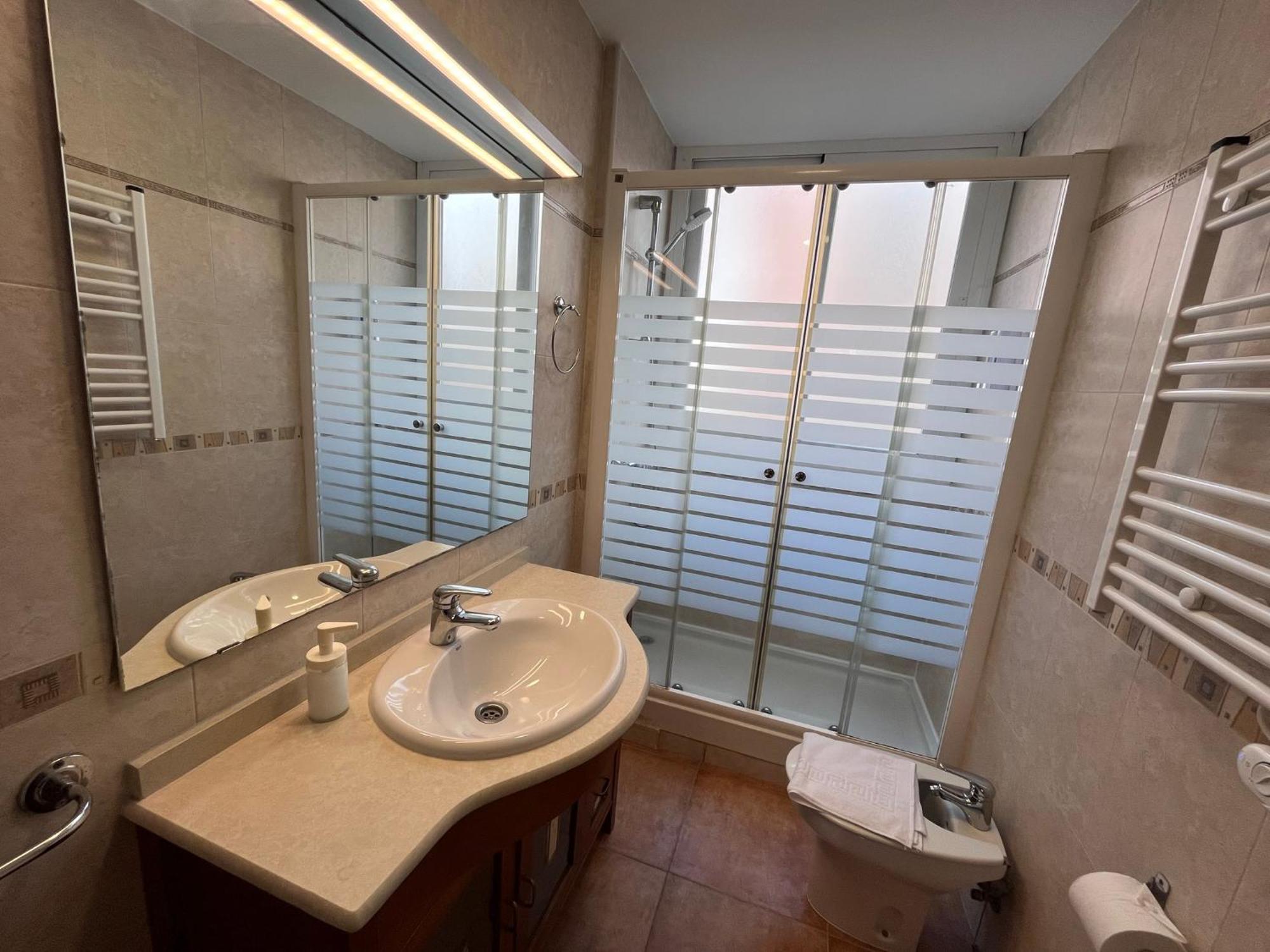 Luminoso 6 Personas Apartamento