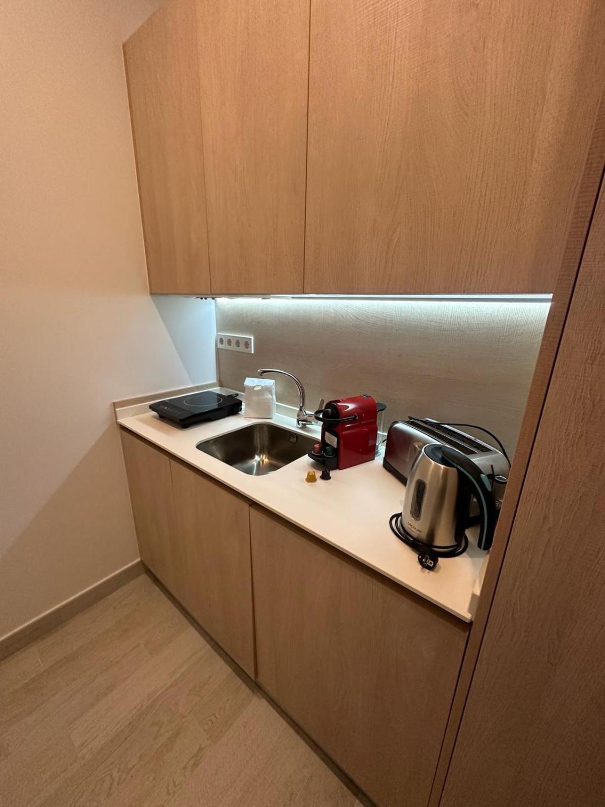 Casa De Huespedes Almirante Apartamento Madrid