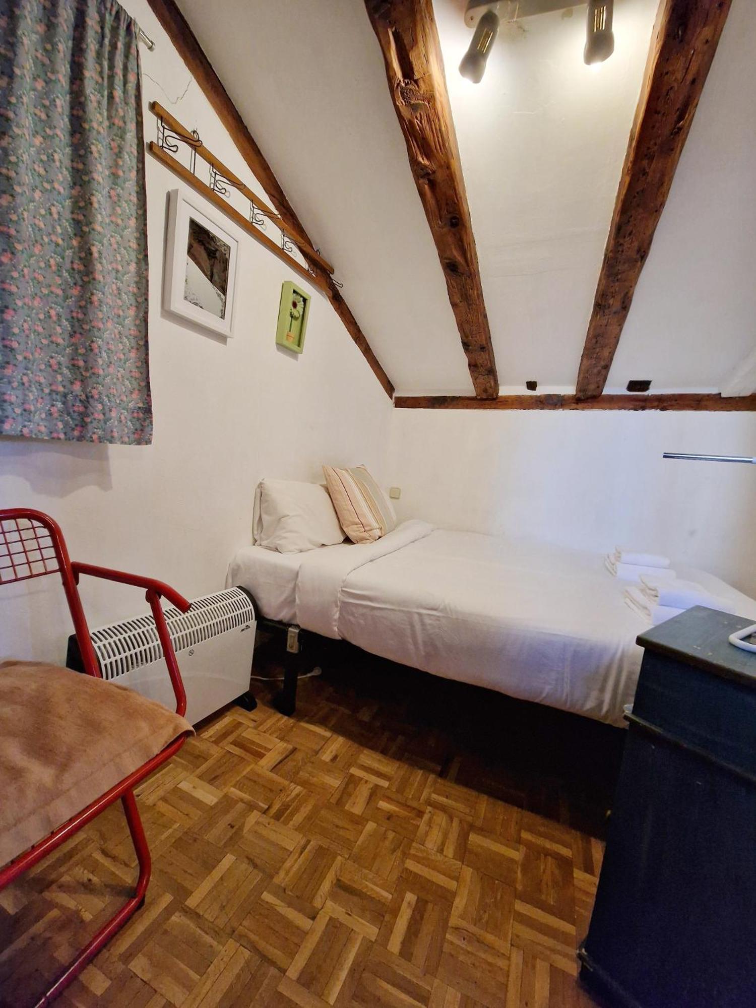 Santa Ana, Buhardilla En La Latina Dos Apartment Madrid