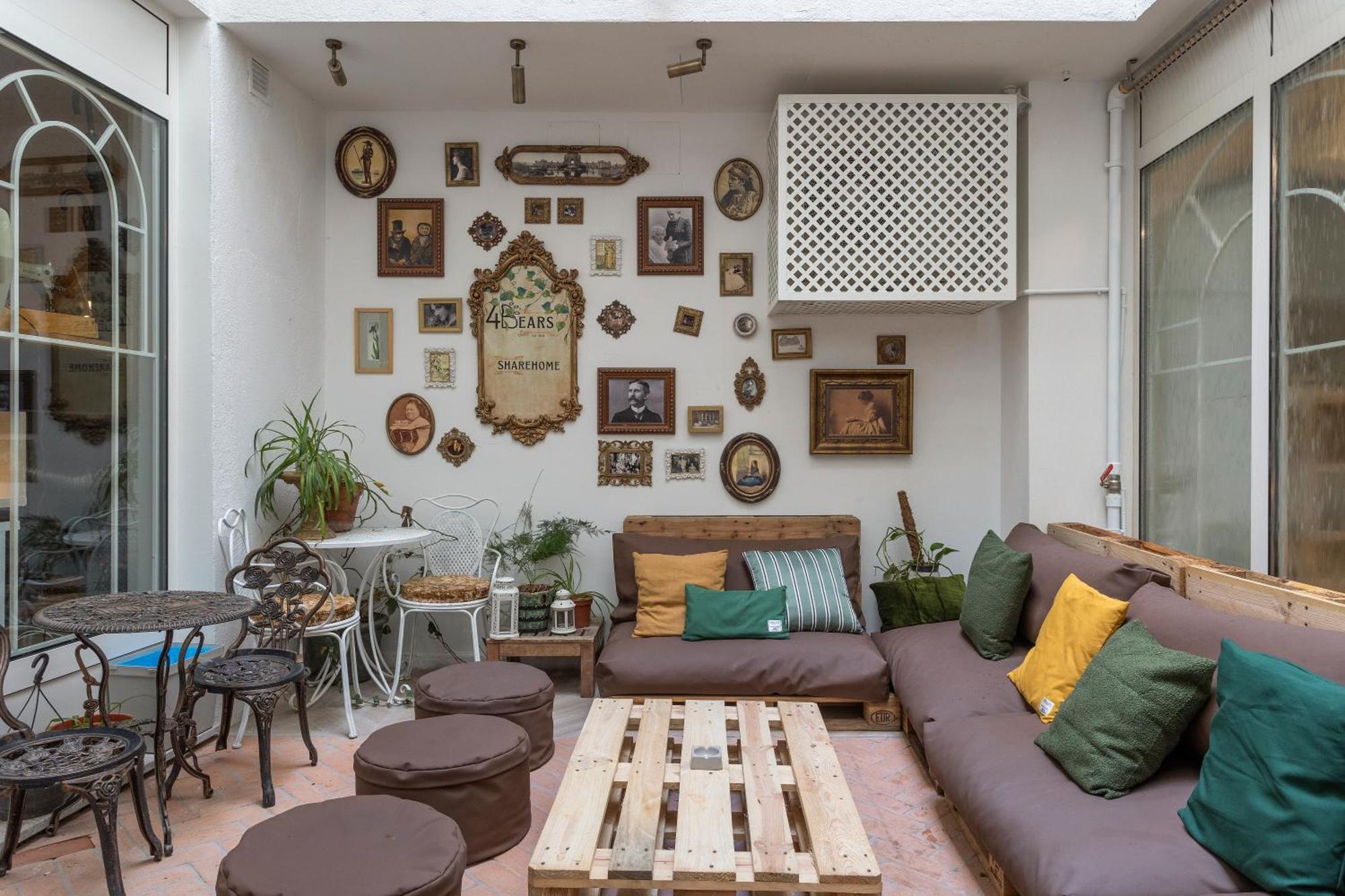 4 Bears Sharehome Pensión Madrid