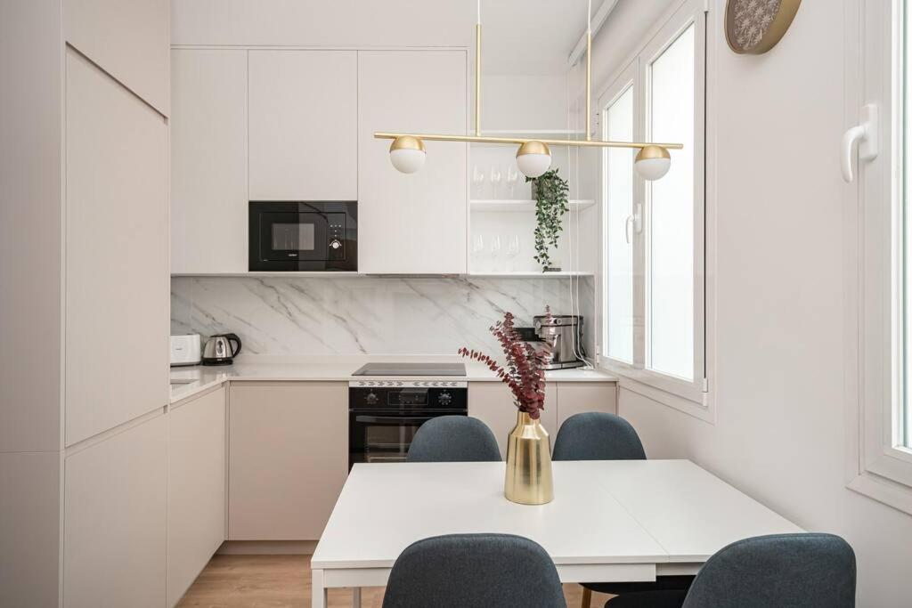 Lalatina I Calle Costanilla San Pedro 1br 1bh