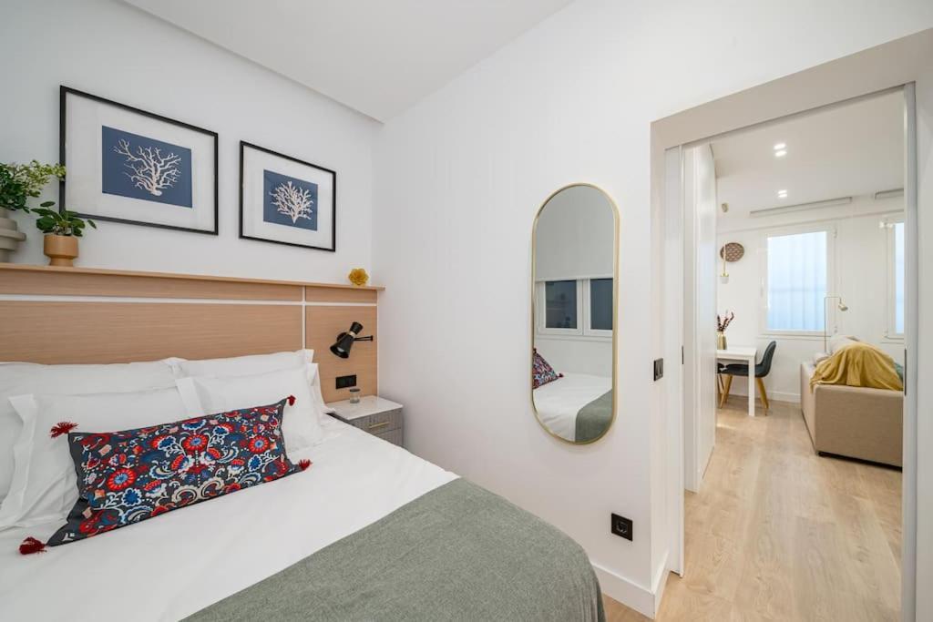 Lalatina I Calle Costanilla San Pedro 1br 1bh Madrid