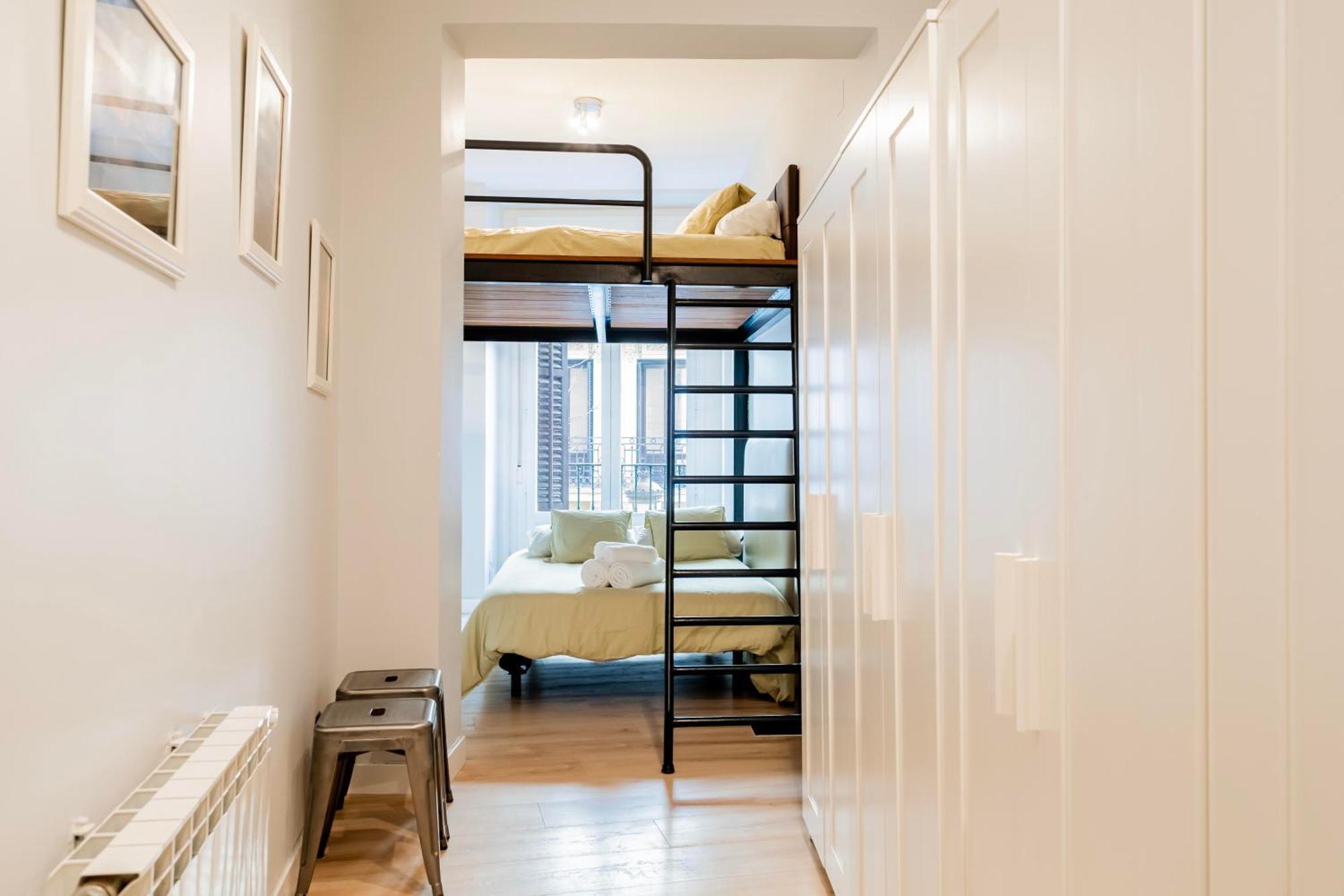 Atocha3 Superb Location - 4bedrooms 2 Baths Apartamento *