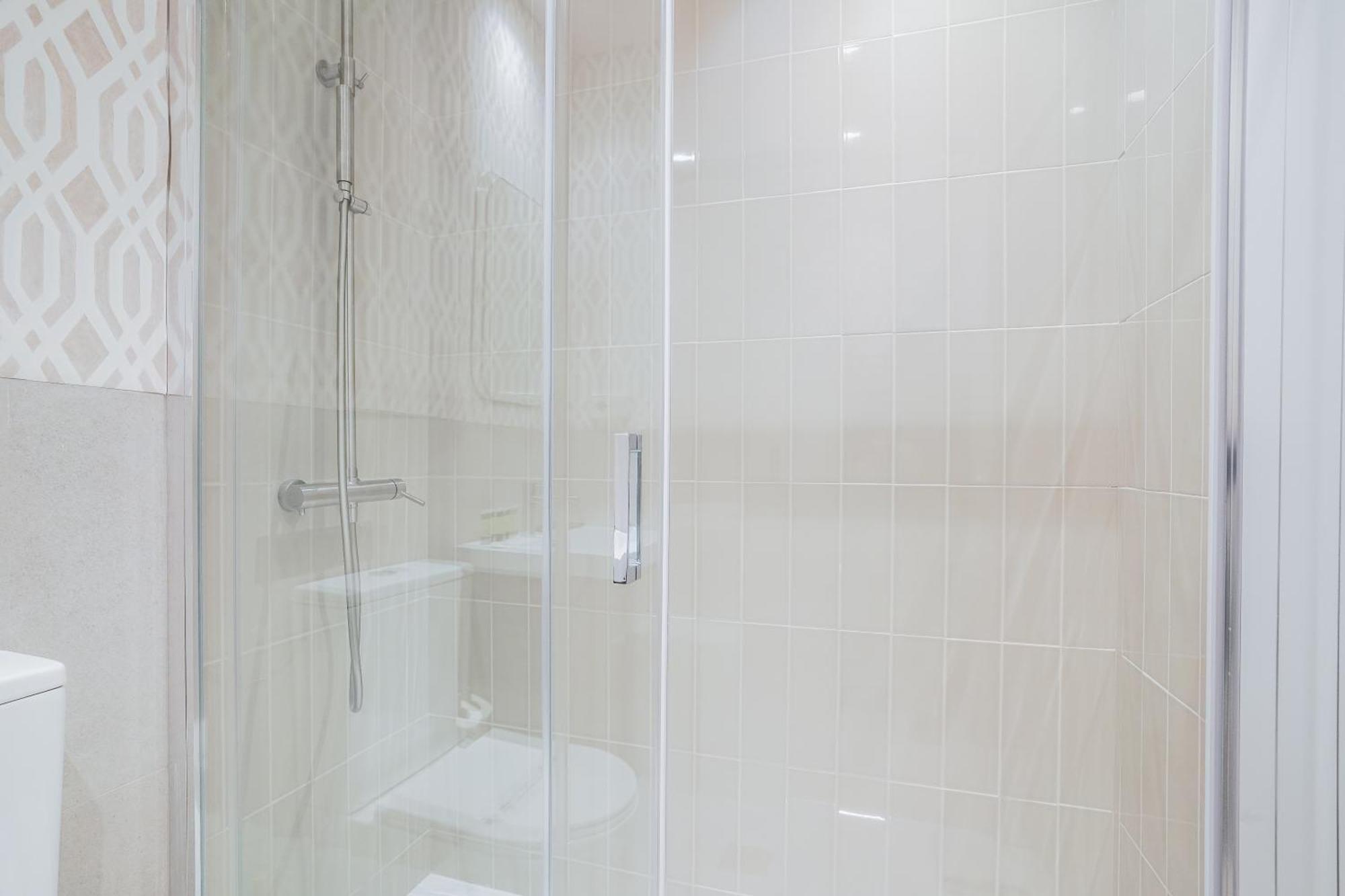 Apartamento Amazing Apartment-3bedrooms 3bathrooms-lavapies
