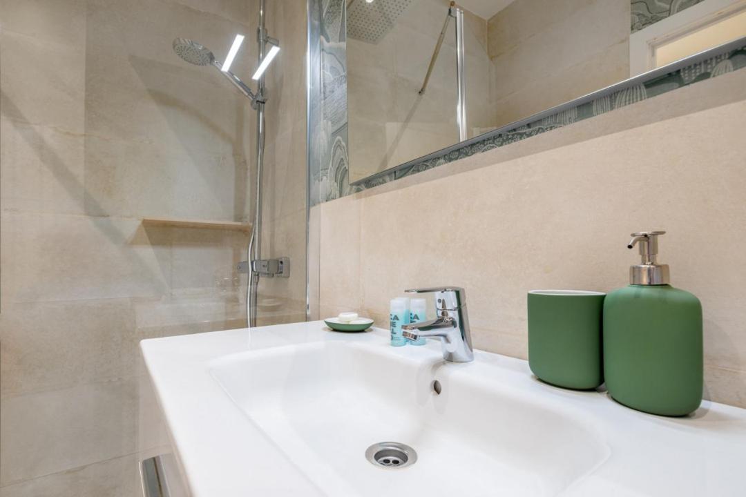 2 Bedrooms 2 Bathrooms Furnished - Chamberi - Modern - Mintystay Apartment *