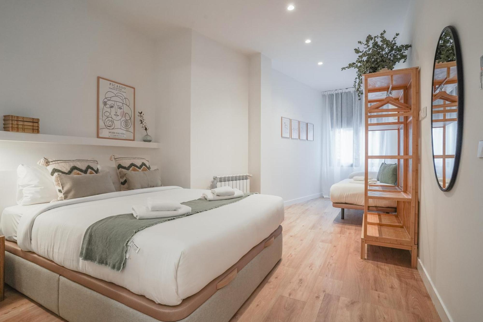 Amazing Apartment-3bedrooms 3bathrooms-lavapies Apartamento
