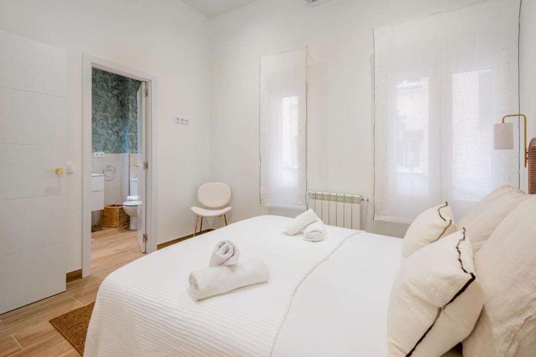 2 Bedrooms 2 Bathrooms Furnished - Chamberi - Modern - Mintystay Apartment