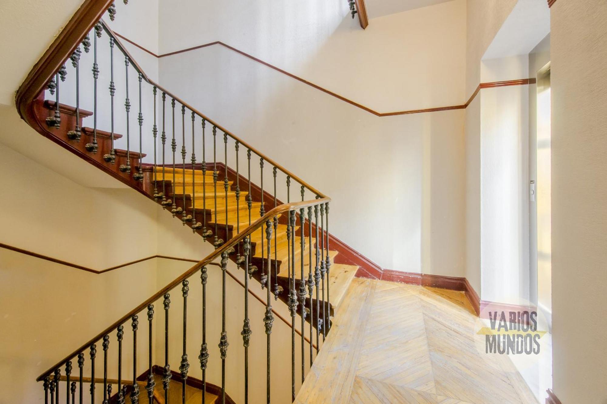 Elegant 4pax En Letras-cortes Apartamento Madrid