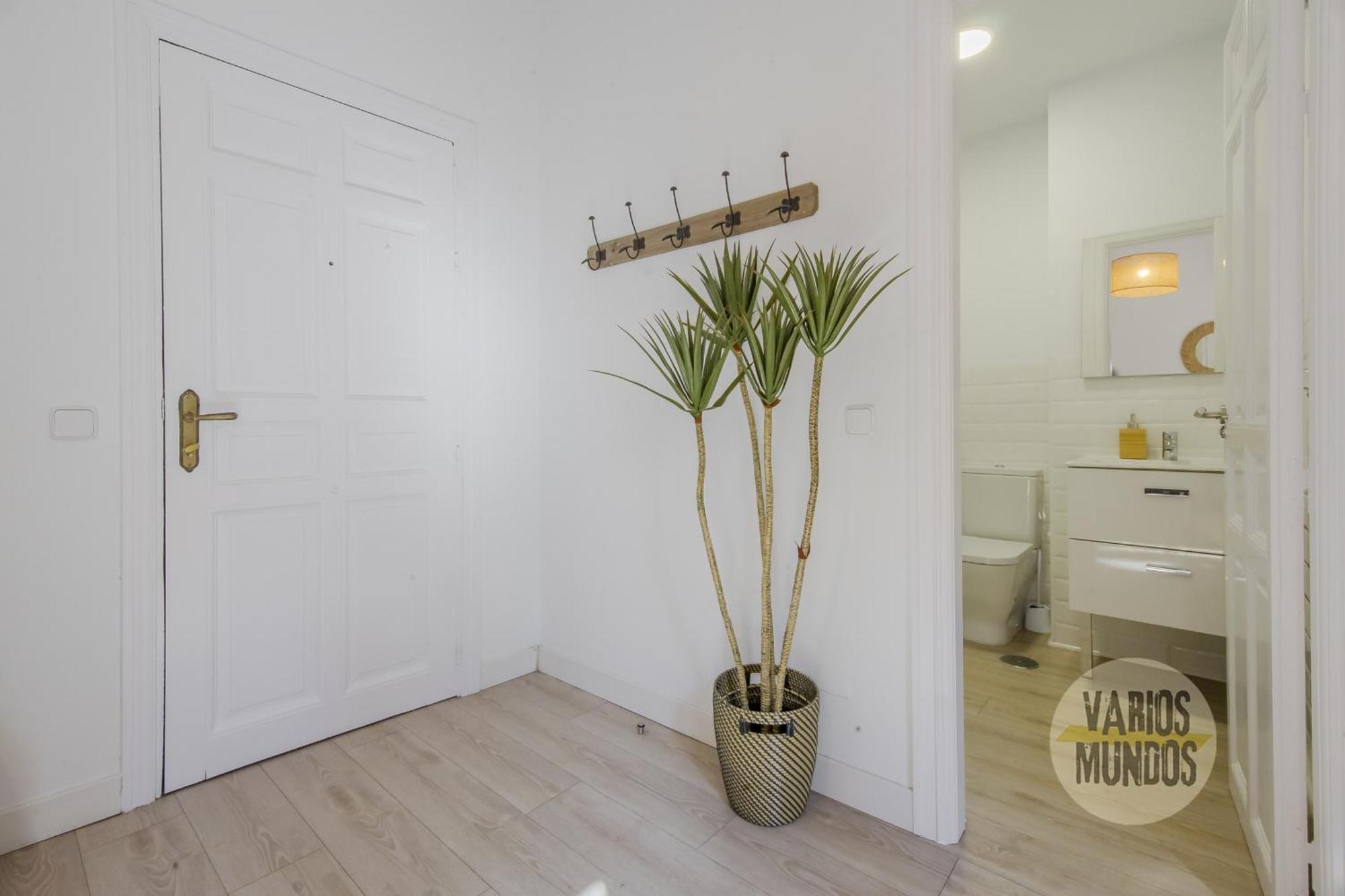 Apartamento Elegant 4pax En Letras-cortes Madrid