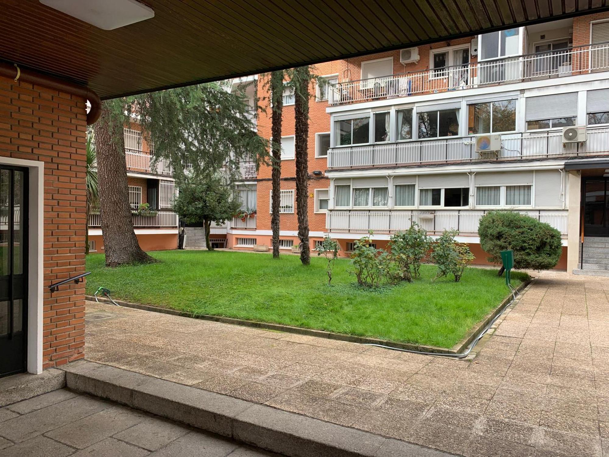 Piso En Arturo Soria 5 Personas Cerca Del Aeropuerto Y De Ifema Apartamento Madrid