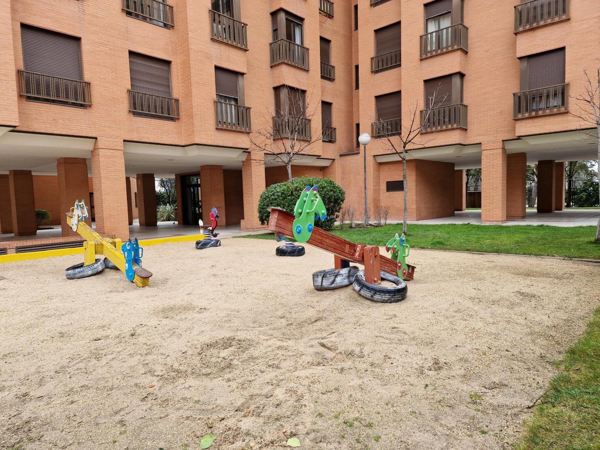 Samaniego, Piscina Y Garaje Junto Civitas Metropolitano Y Aeropuerto Apartamento *