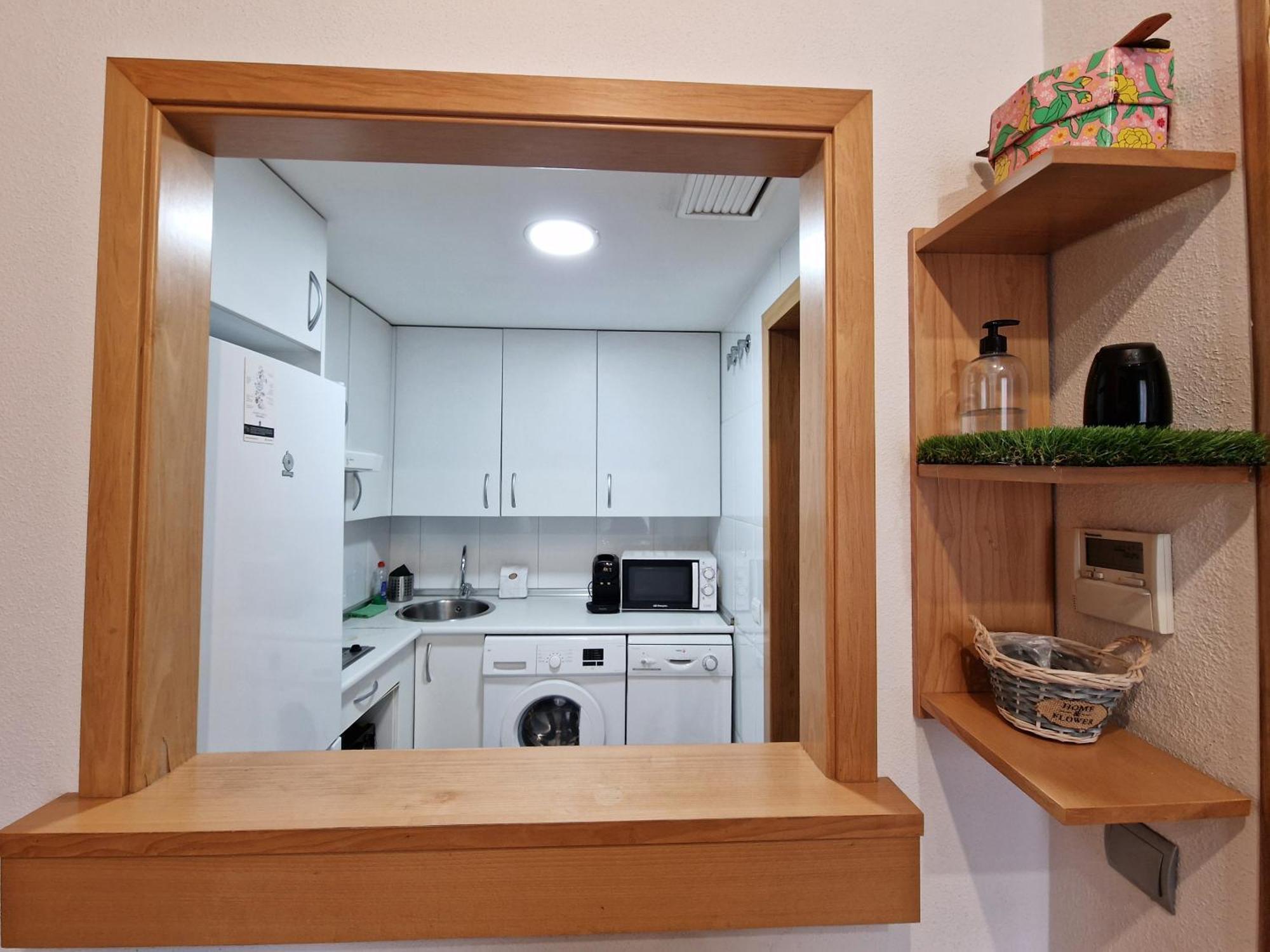 Samaniego, Piscina Y Garaje Junto Civitas Metropolitano Y Aeropuerto Apartamento Madrid