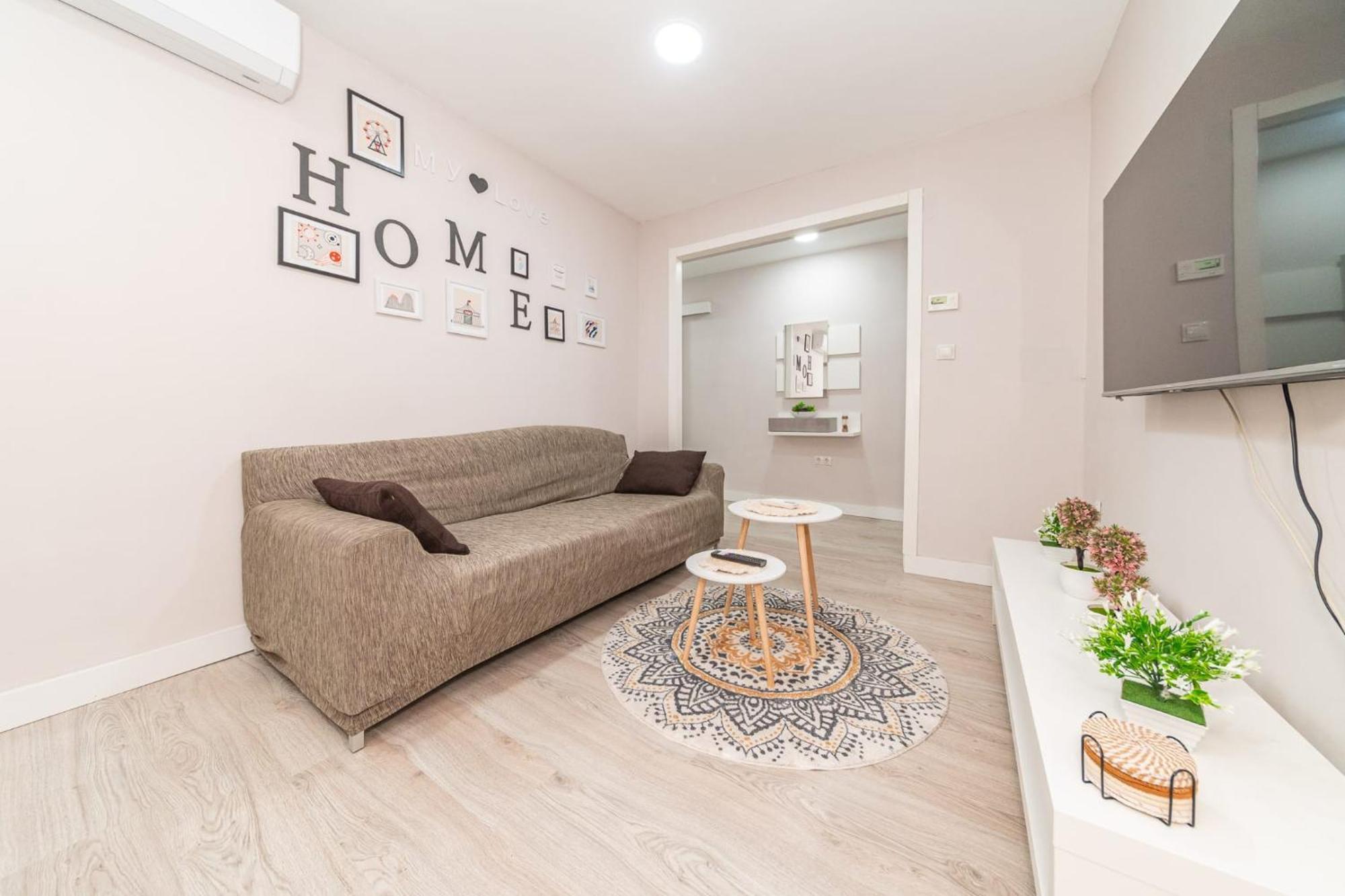 Elegant 6 Pax In Plaza Eliptica - Sm17 *