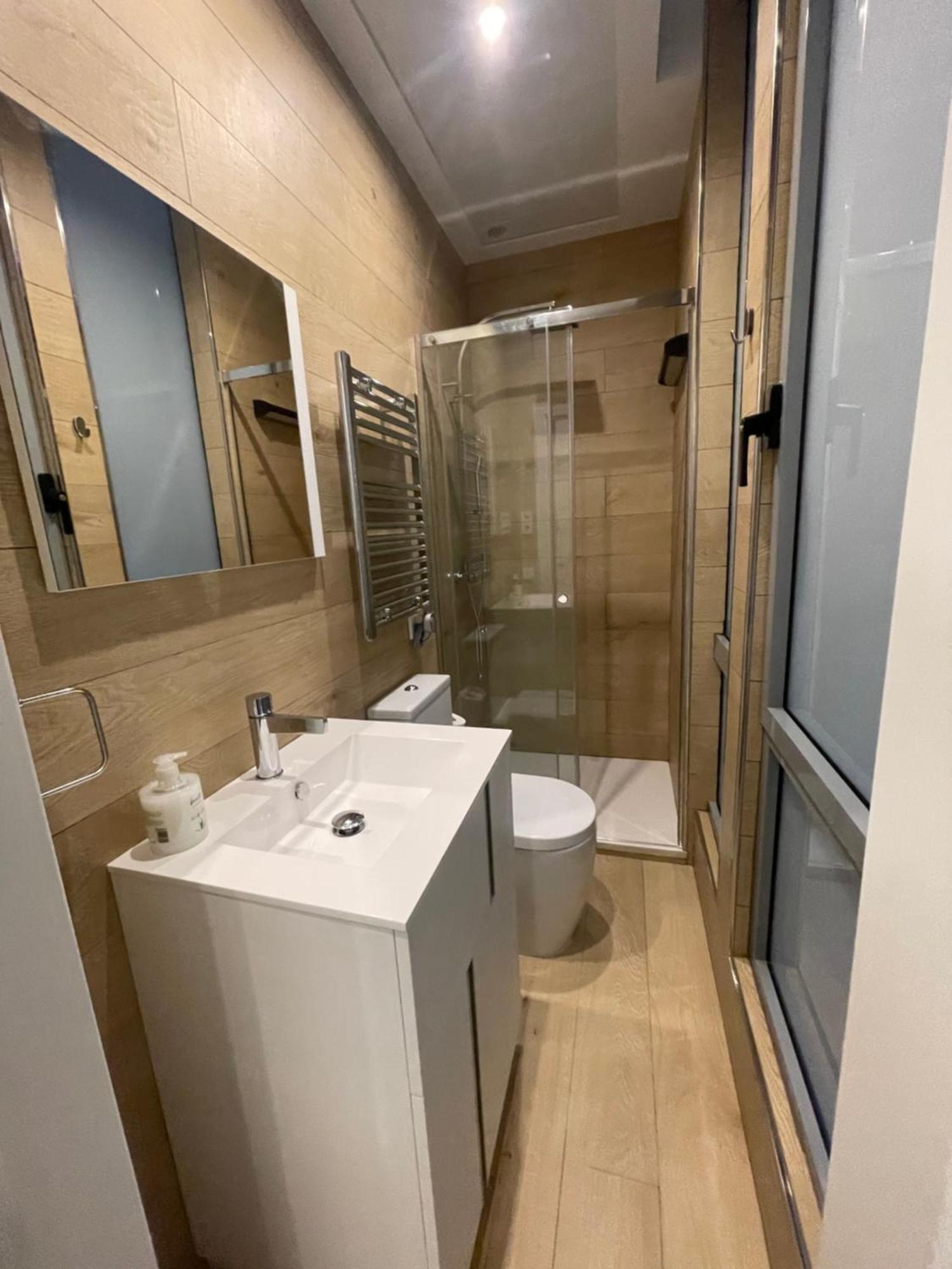 Casa De Huespedes Almirante Apartamento Madrid