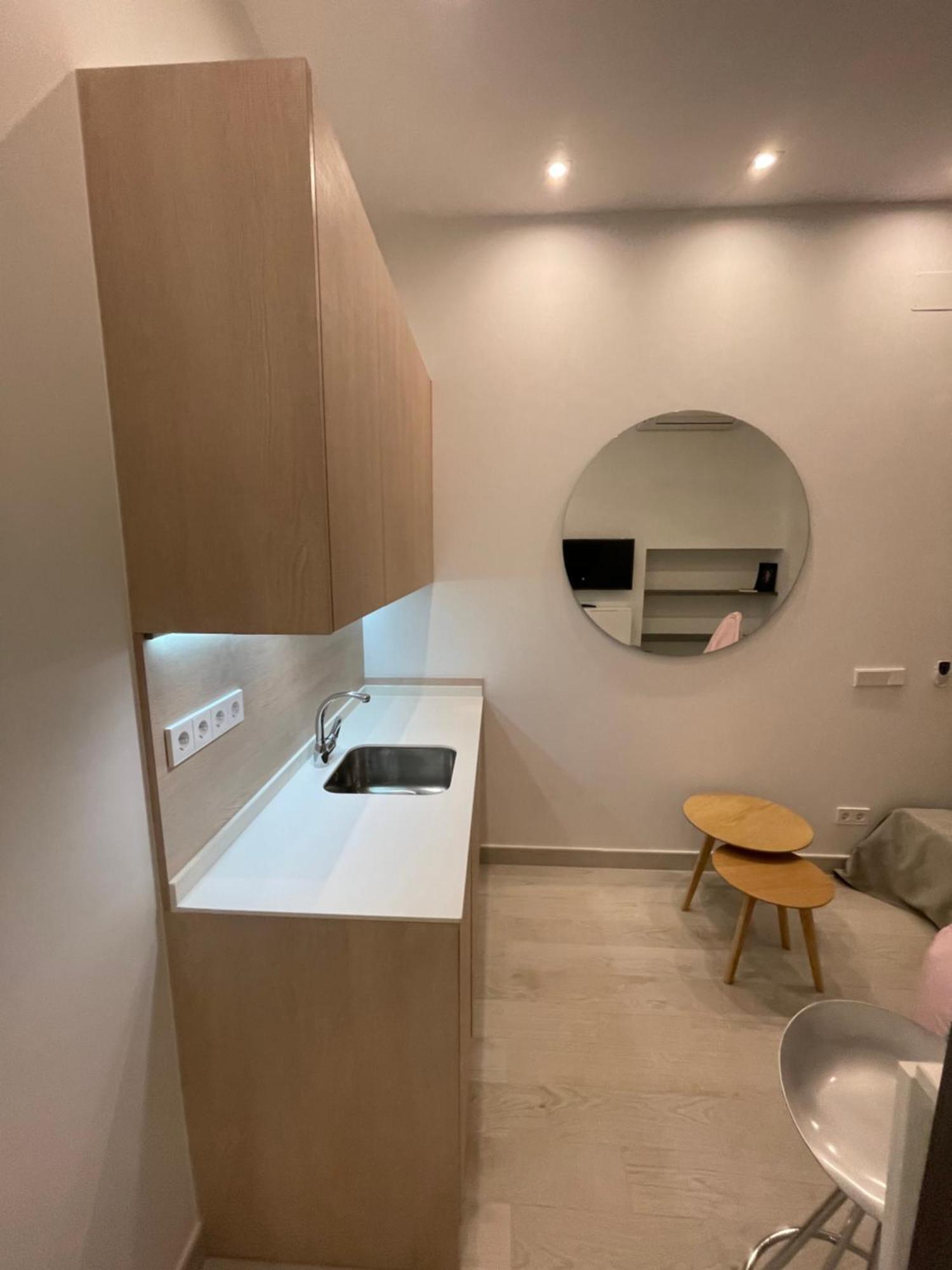 Casa De Huespedes Almirante Apartamento Madrid