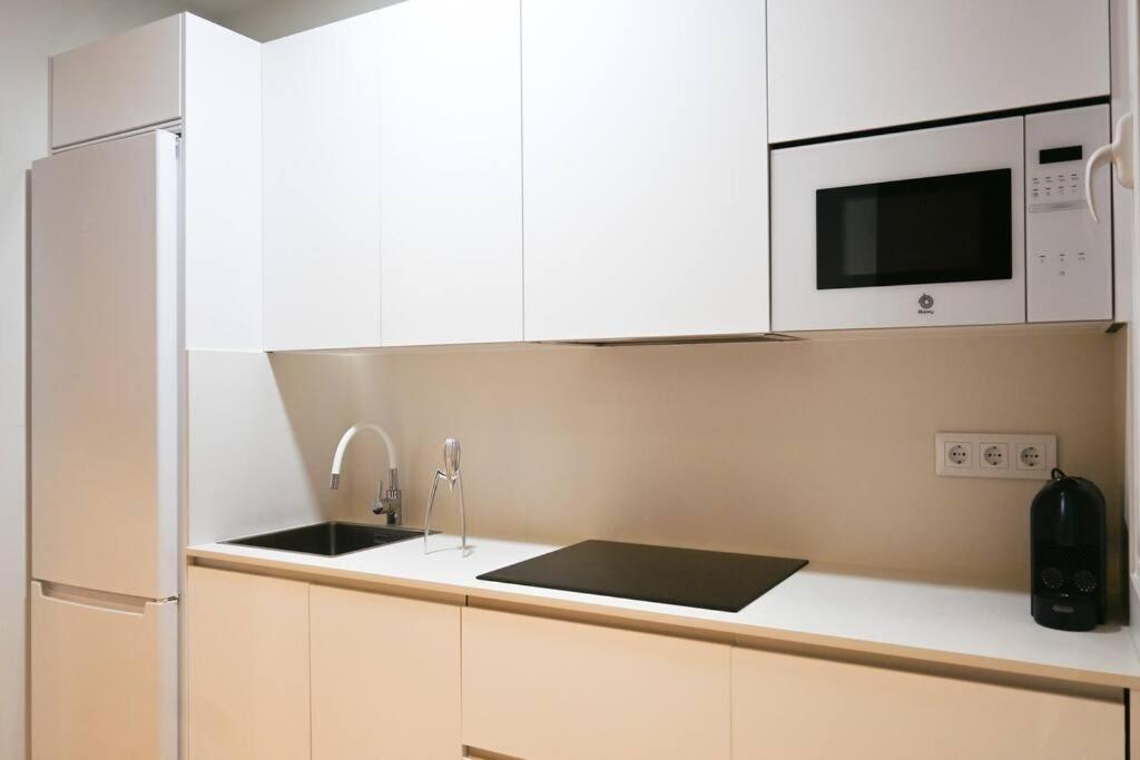 Apartamento Encantador Temporal De 1 En Zur31 Madrid
