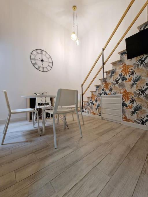 Mediodia Chica Apartamento Tipo Loft En La Latina Apartamento Madrid