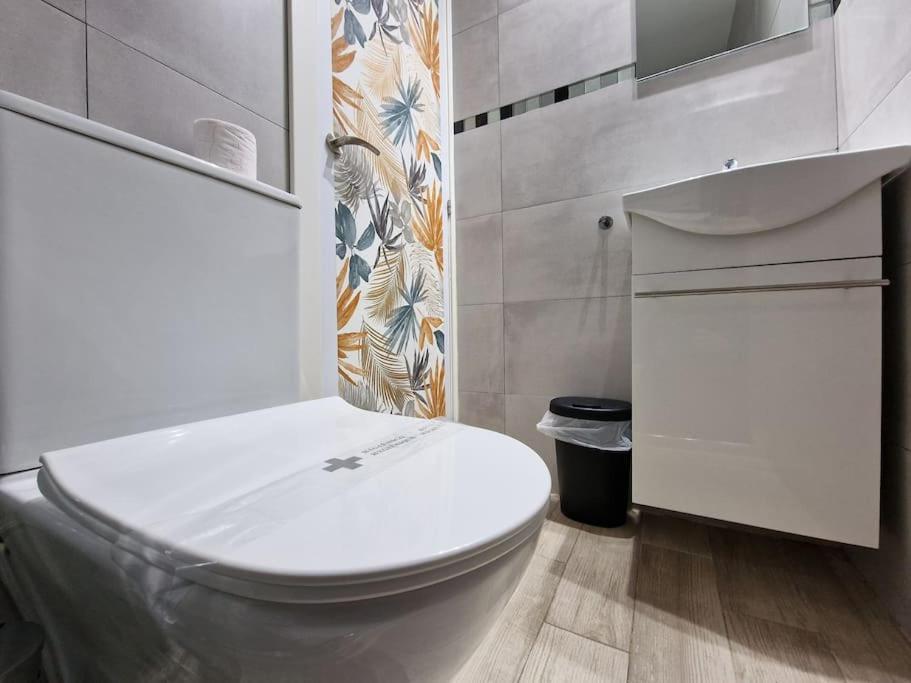Mediodia Chica Apartamento Tipo Loft En La Latina Apartamento Madrid