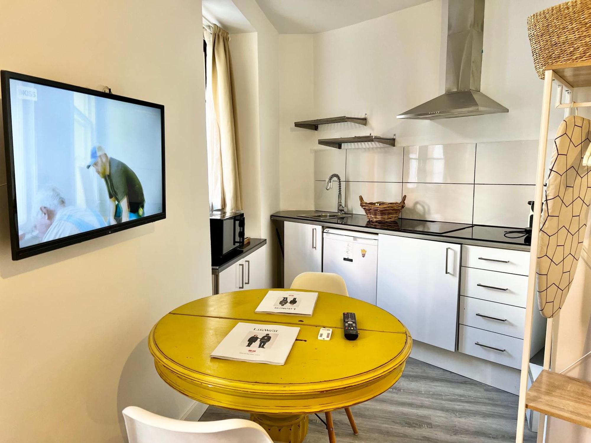 Estudio Puerta Cerrada Apartment Madrid