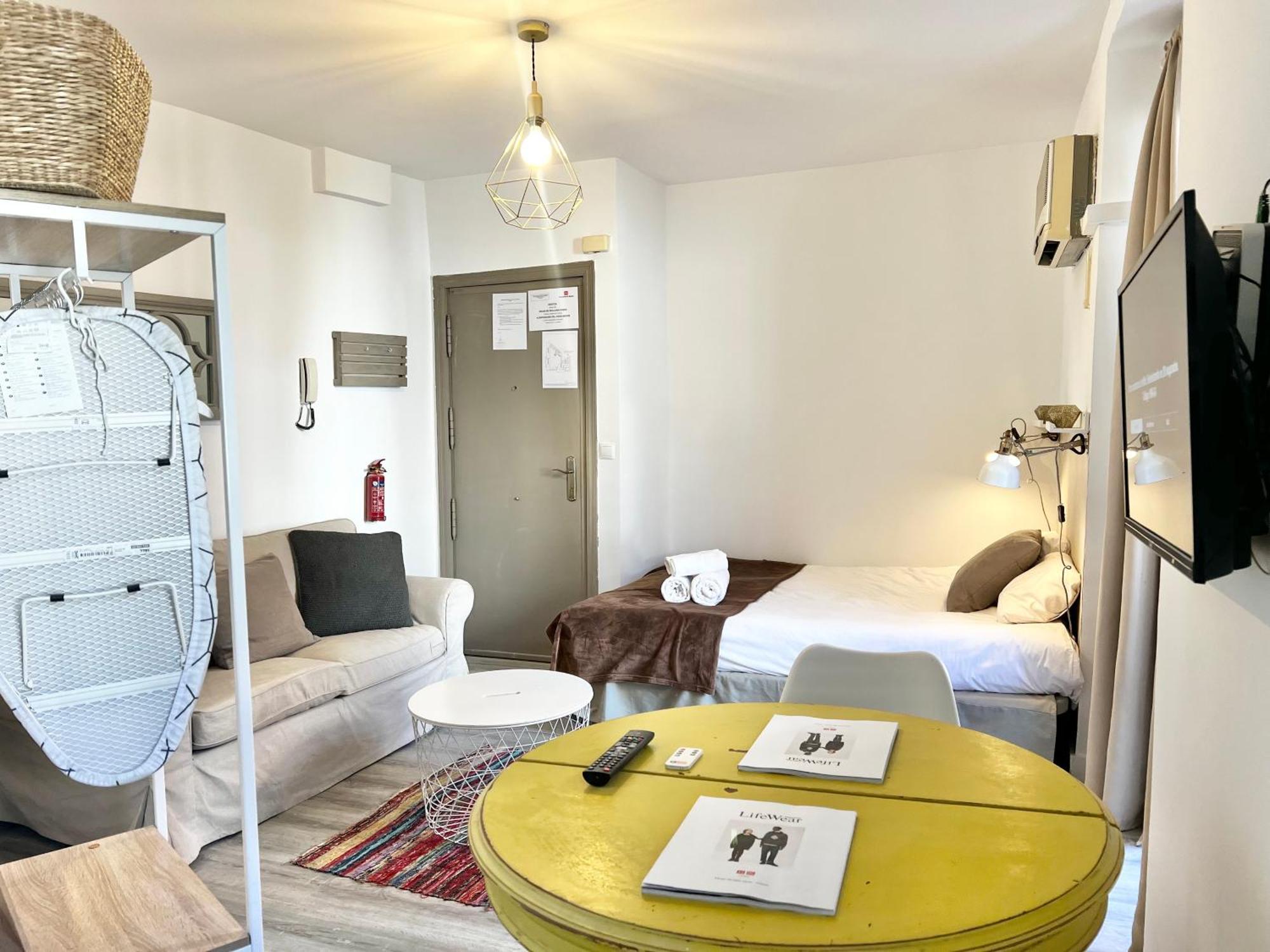 Estudio Puerta Cerrada Apartment