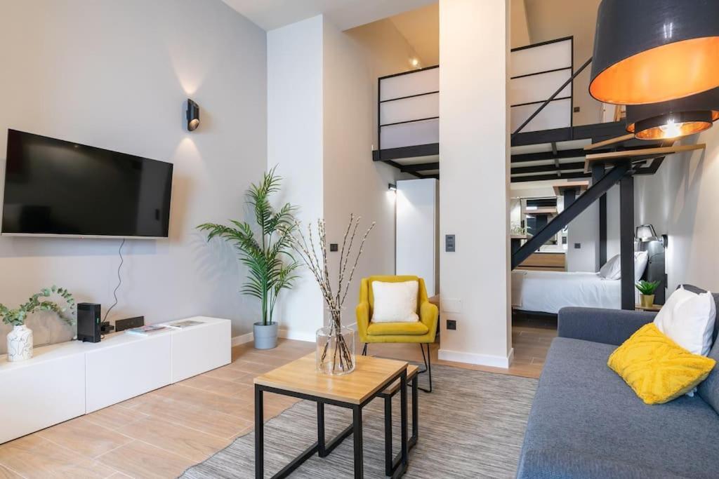 Precioso Duplex En Zona Vista Alegre En Apartamento *