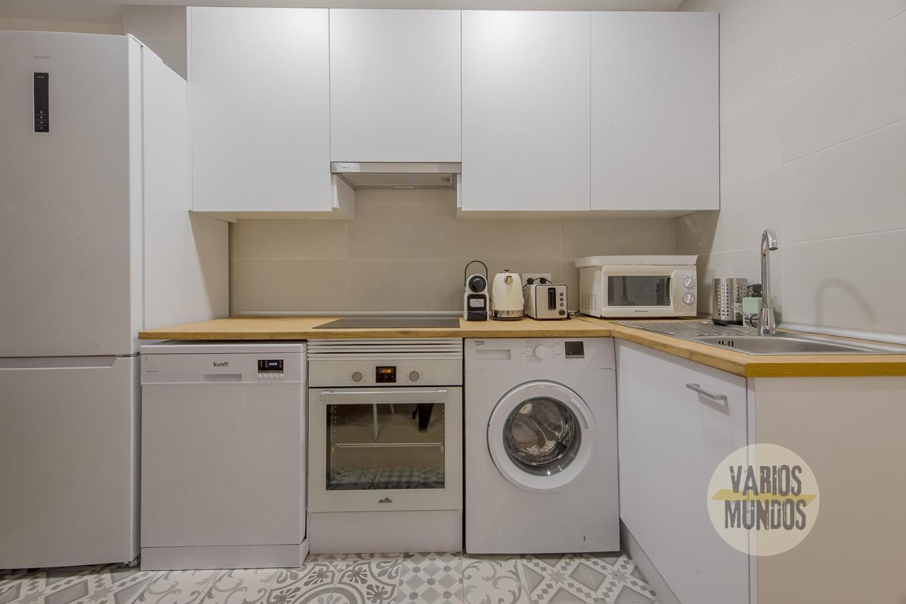 Downtown&new 9pax En La Plaza De Chueca Apartamento