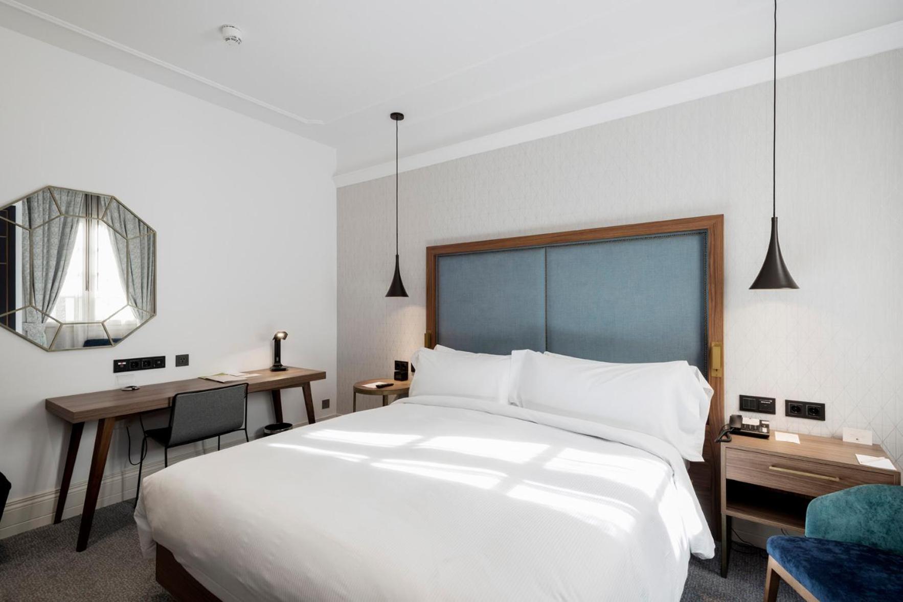 Hotel Doubletree By Hilton Madrid-prado 4*