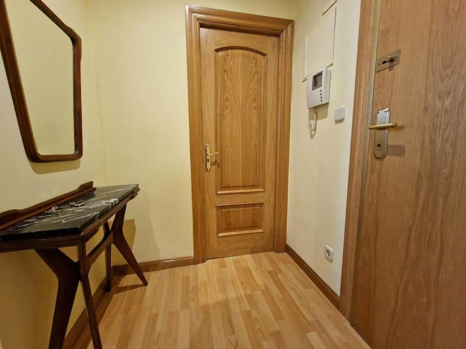 Reina Cristina, 3 Individuales En Atocha-retiro Apartamento Madrid