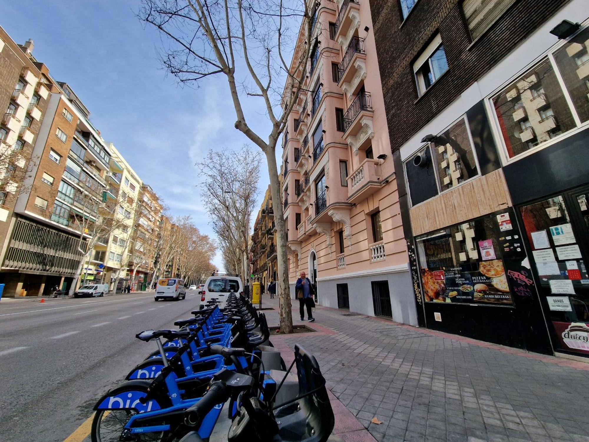 Apartamento Reina Cristina, 3 Individuales En Atocha-retiro Madrid