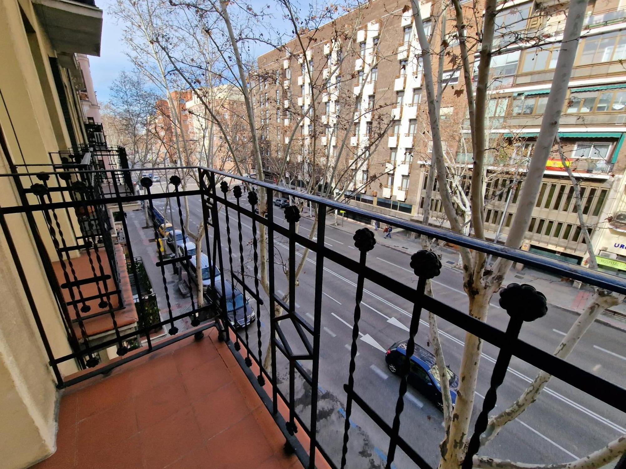 Reina Cristina, 3 Individuales En Atocha-retiro Apartamento *