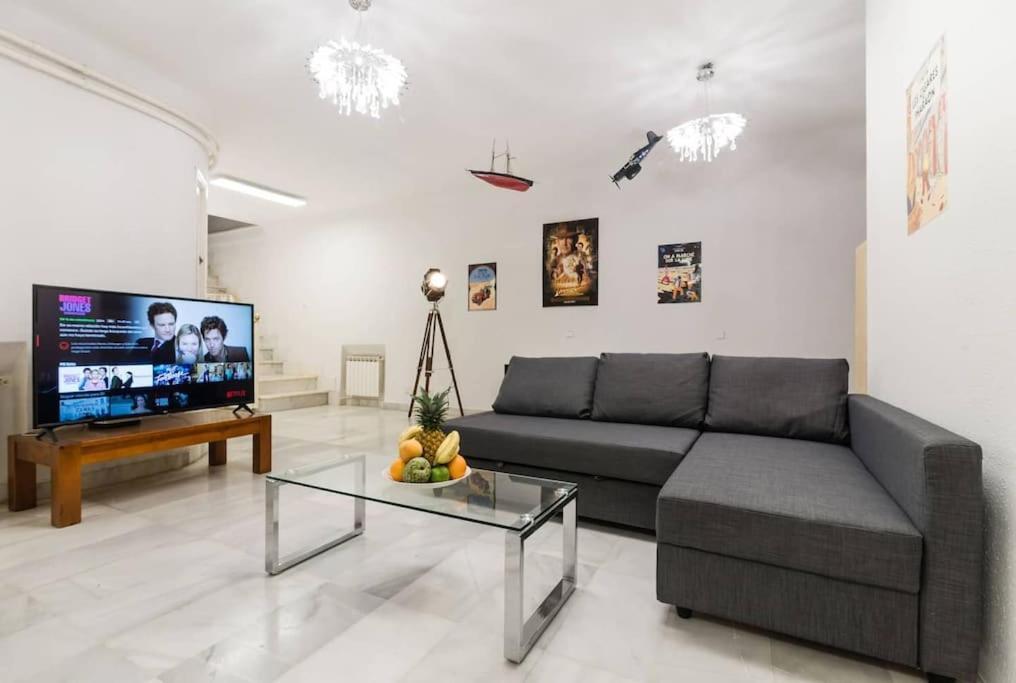 Spacious & Comfortable Flat In Gran Via-sol Apartamento *