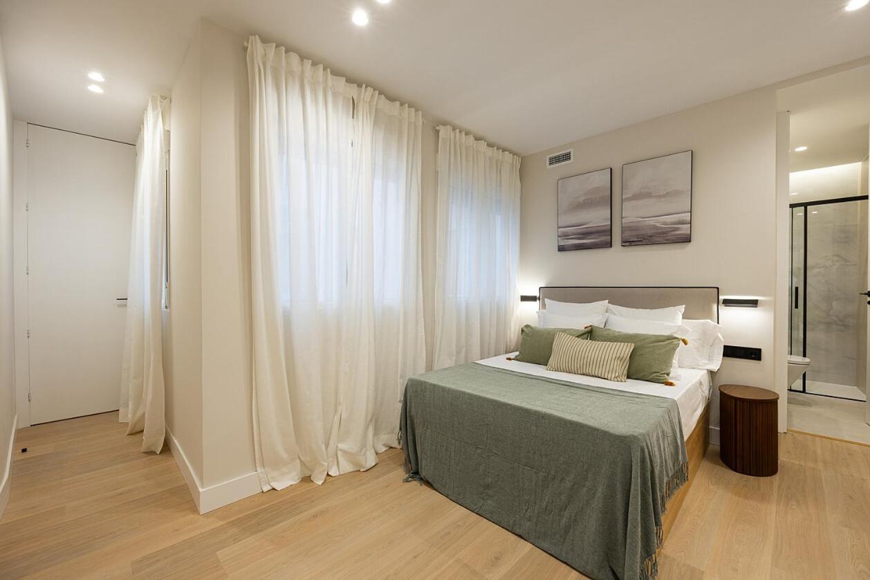 Apartamento Gran Via Xv Calle De Conchas 4br 4bh *