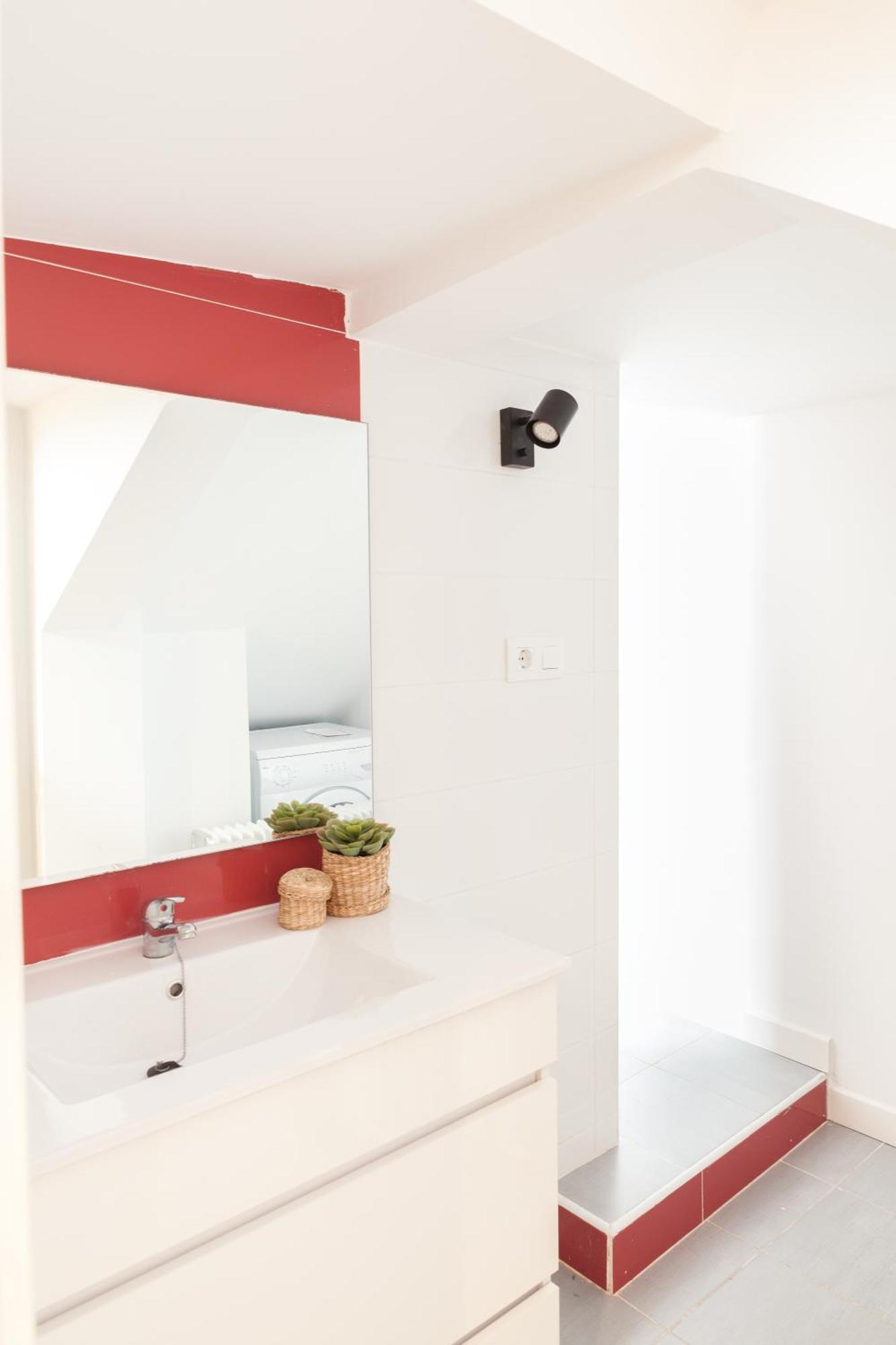 Juan De Olias, Tranquilo Duplex En Zona Santiago Bernabeu-estrecho Apartamento Madrid