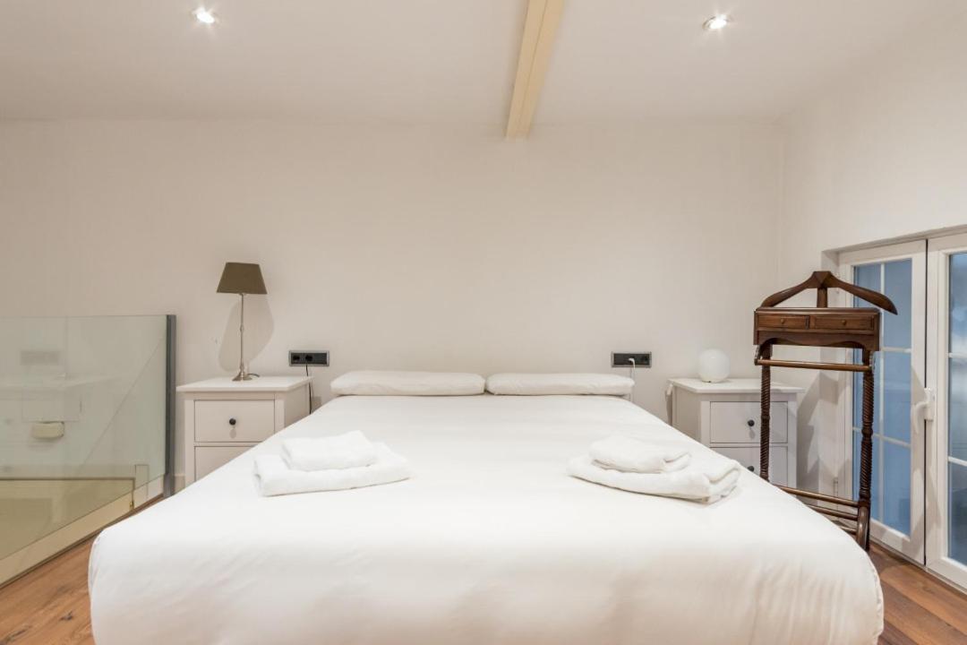 Modern- 2bd 2bth - Opera Apartamento Madrid