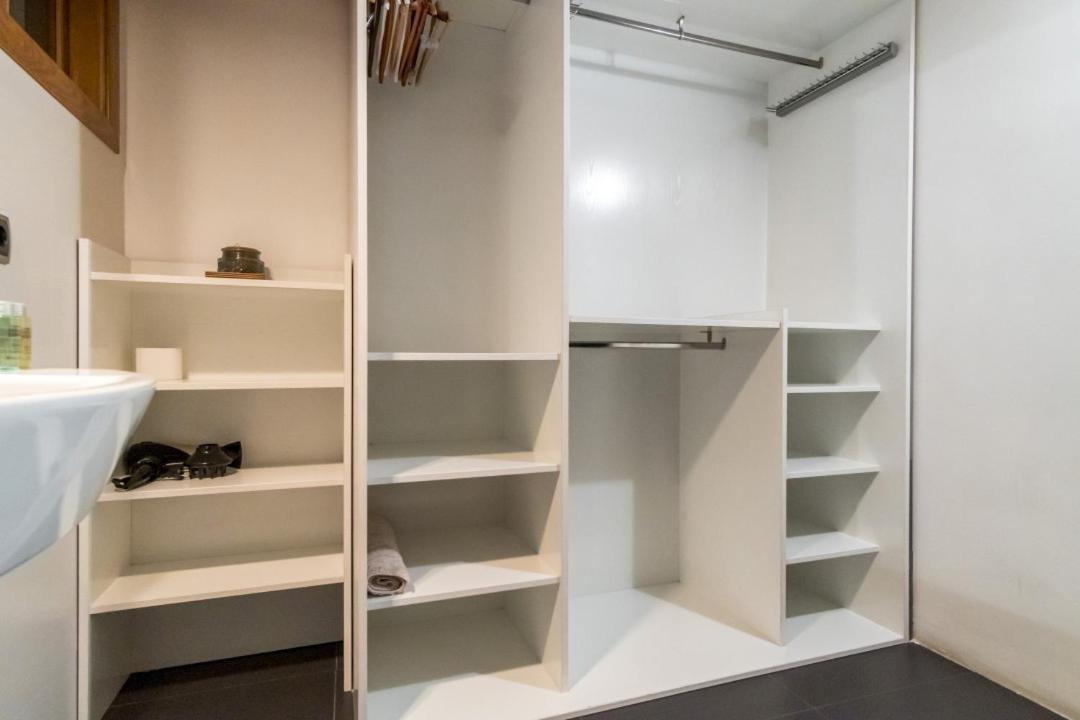 Modern- 2bd 2bth - Opera Apartamento Madrid