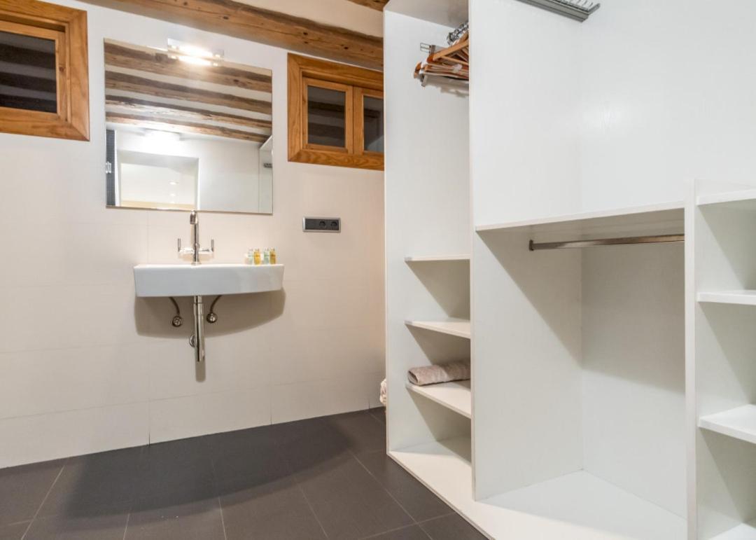 Modern- 2bd 2bth - Opera * Madrid