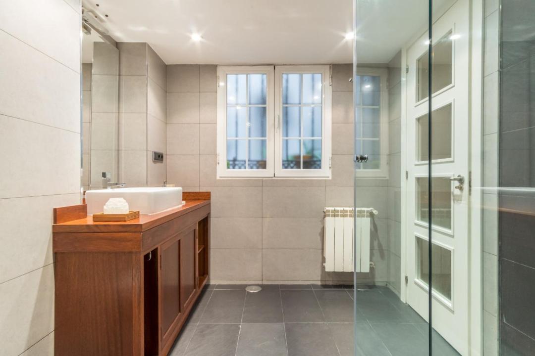 Modern- 2bd 2bth - Opera Apartamento