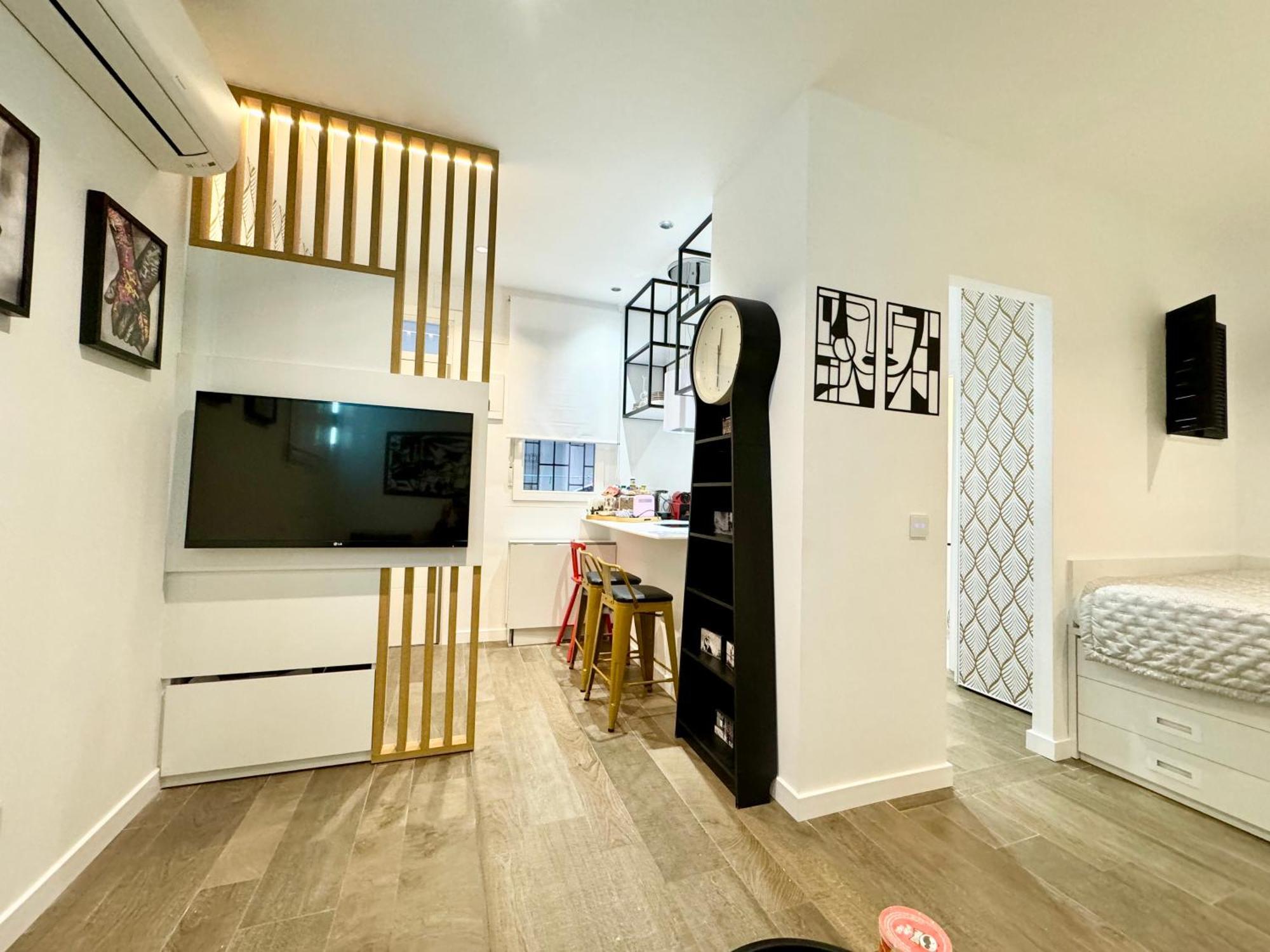 Luxury Flat Center & Parking Free Non Touristic Apartamento Madrid