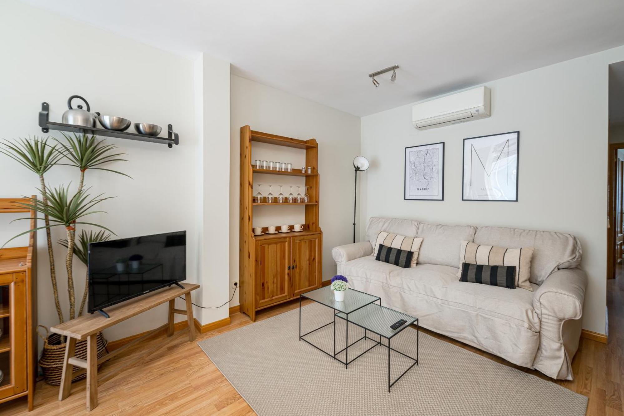 Apartment 2br Av America Bernabeu Stadium