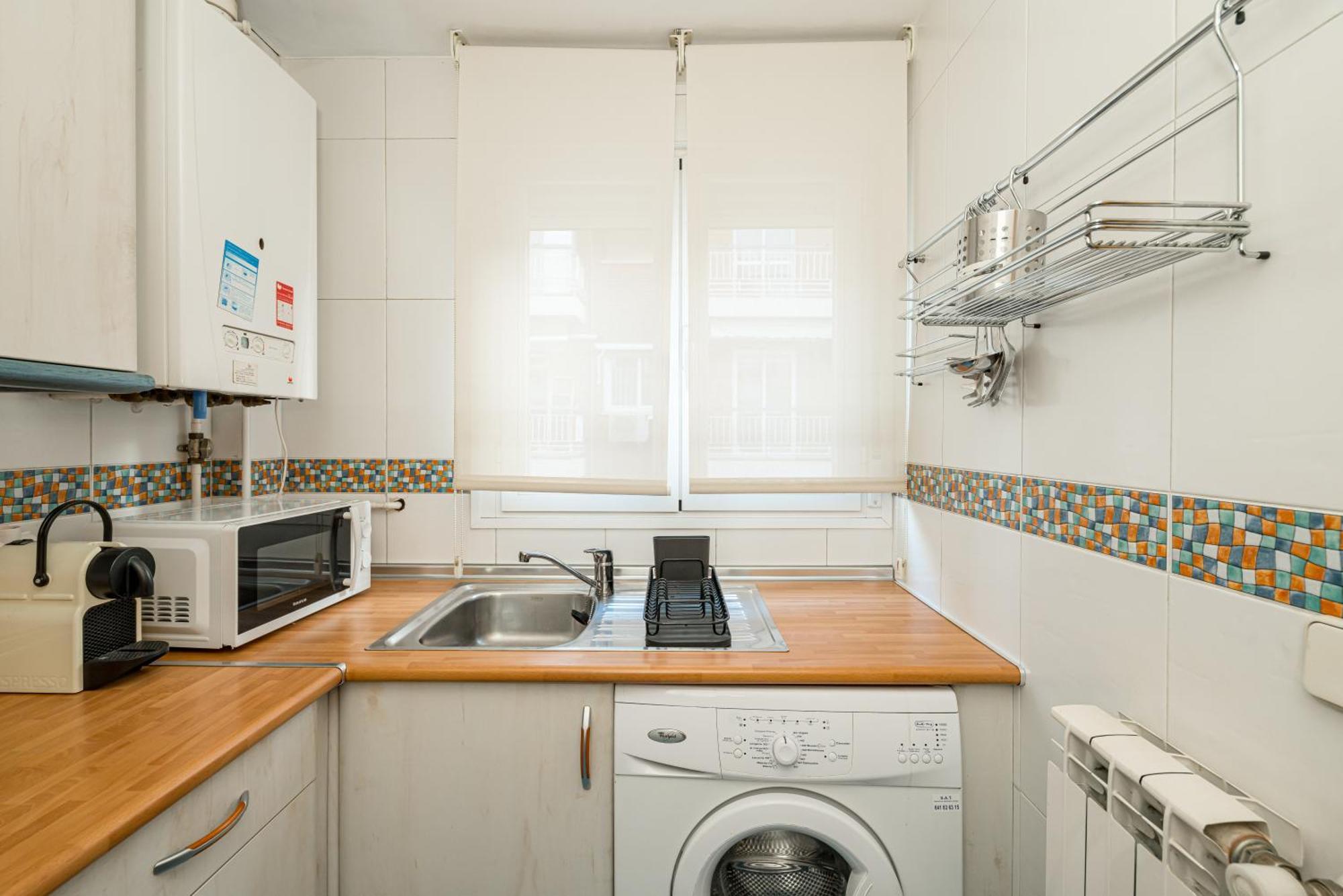 Apartment 2br Av America Bernabeu Stadium *