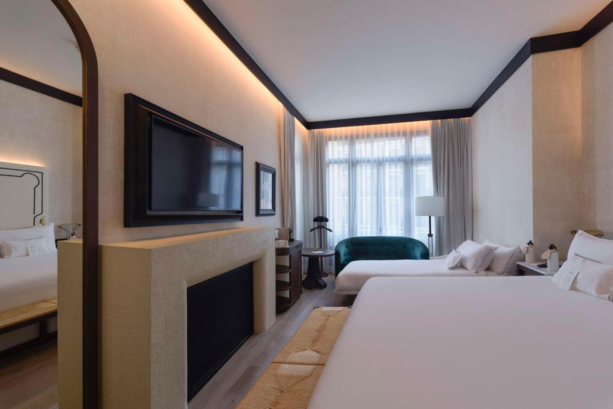 Montera Madrid, Curio Collection By Hilton Hotel