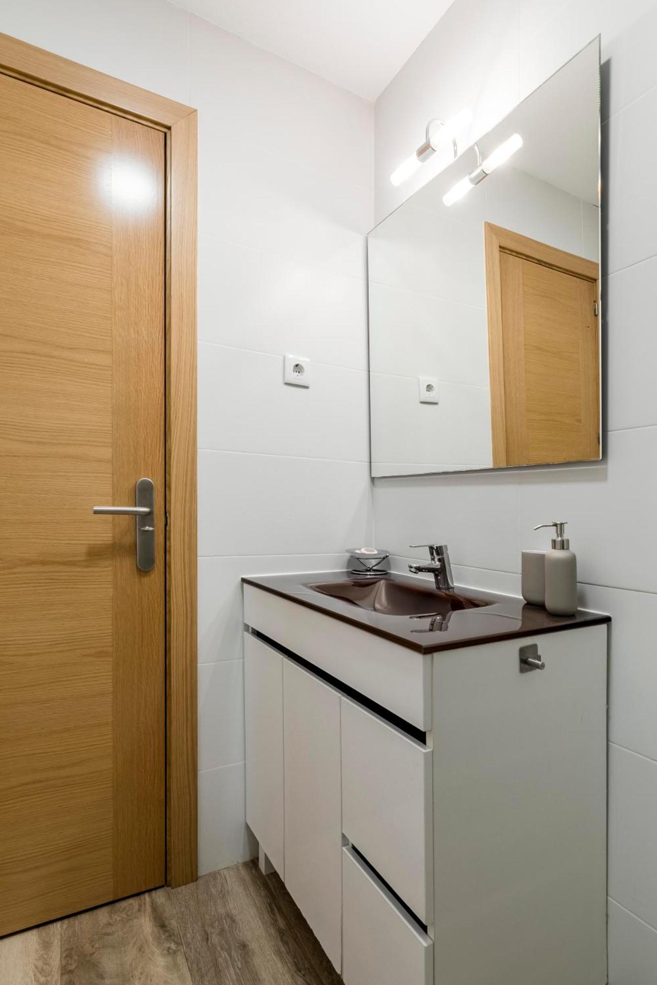 Numancia - De 1 Apartment